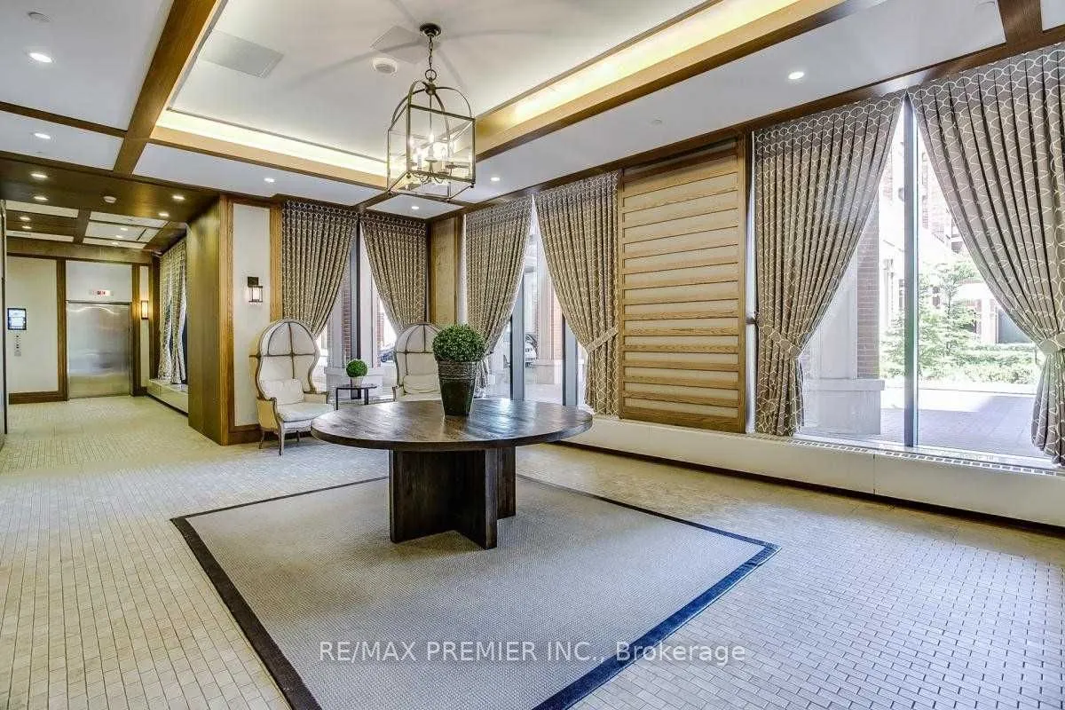 830 Lawrence Avenue, #1109