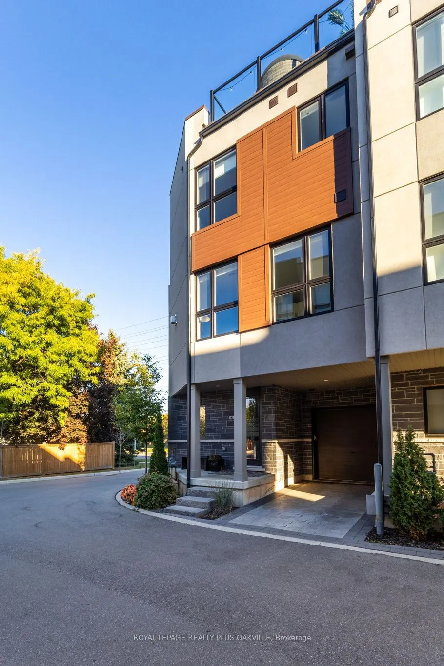 3228 Ellyn Common