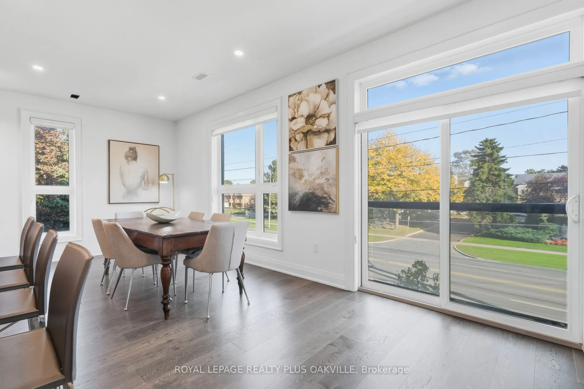 3228 Ellyn Common