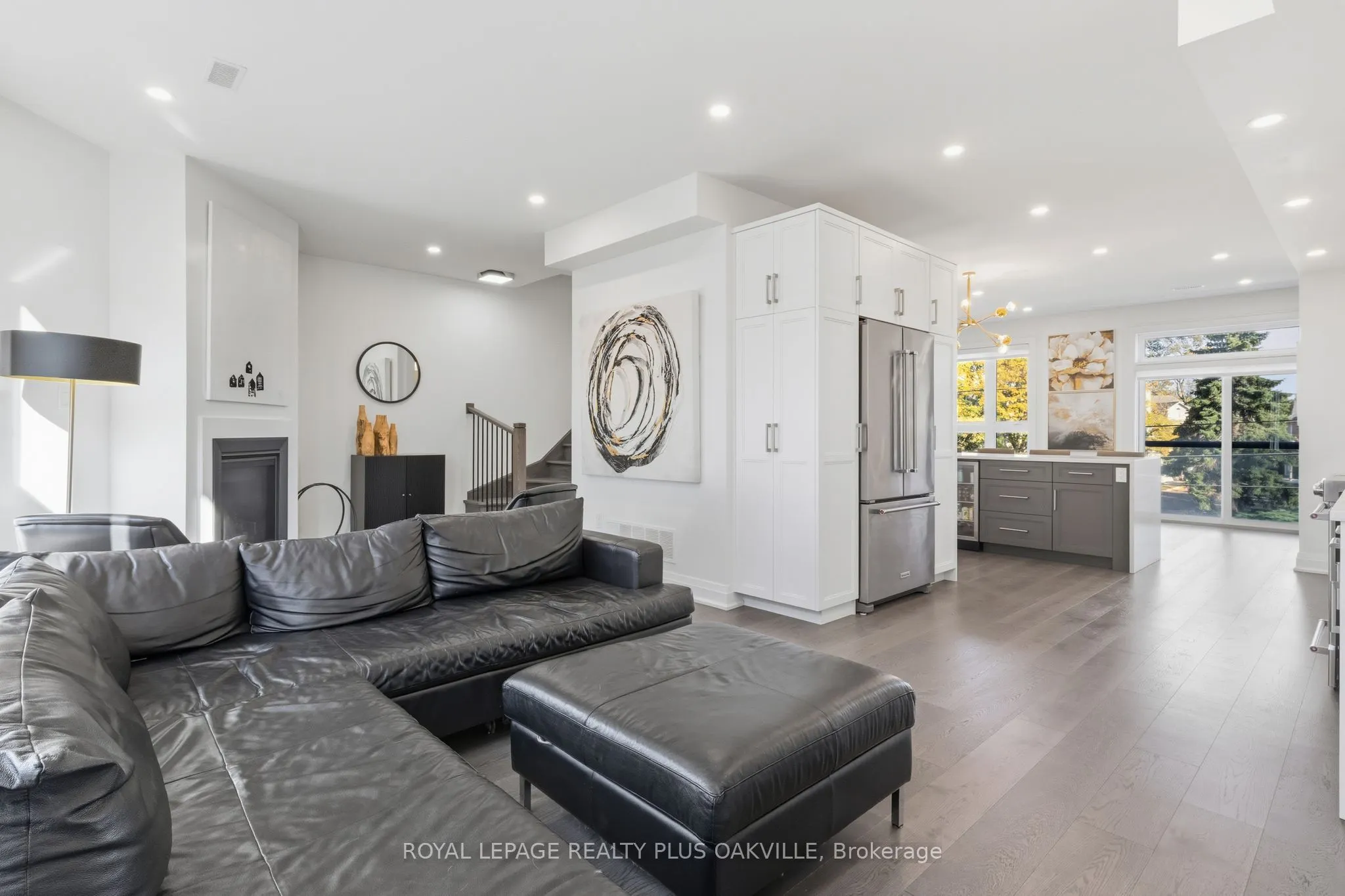 3228 Ellyn Common