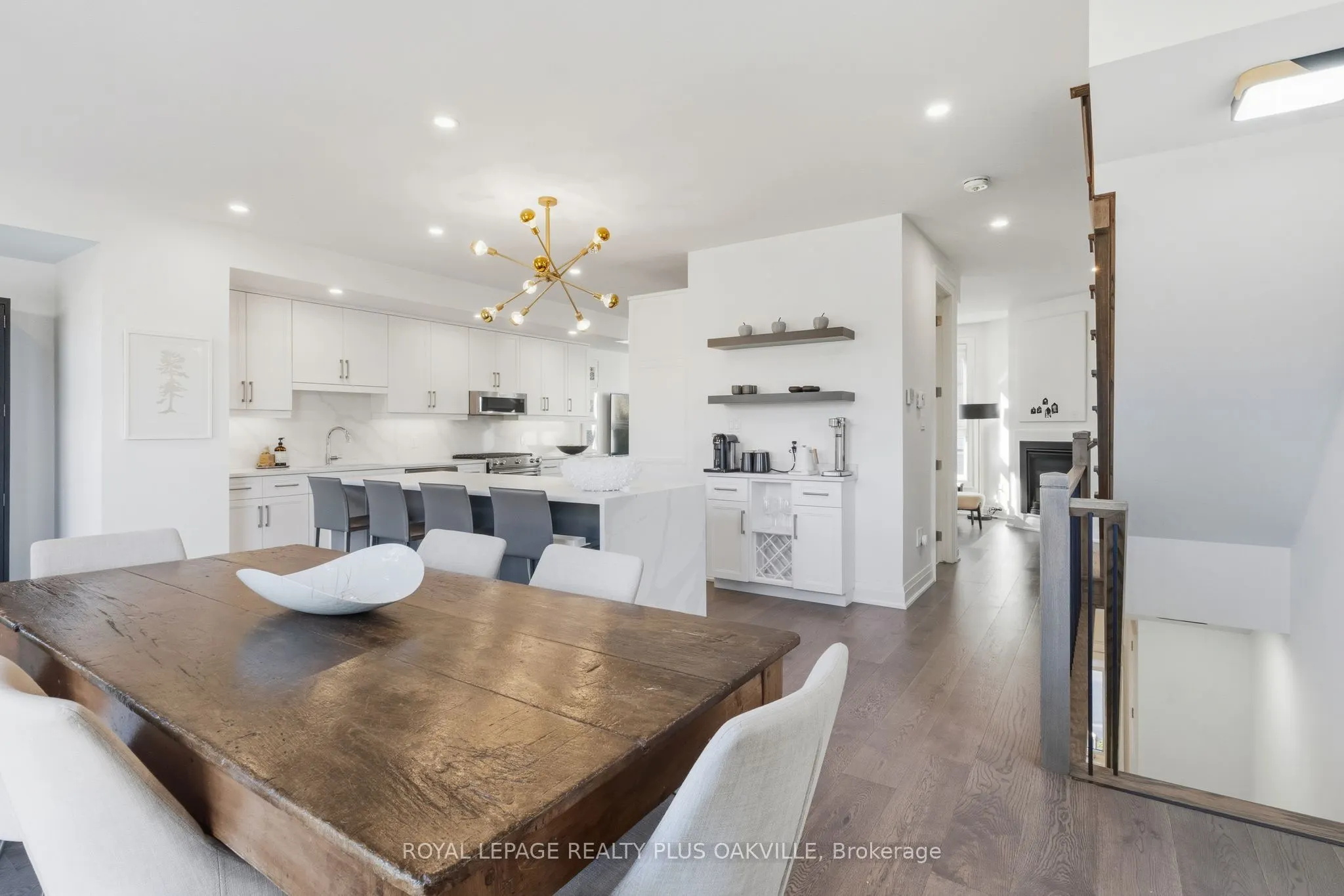 3228 Ellyn Common