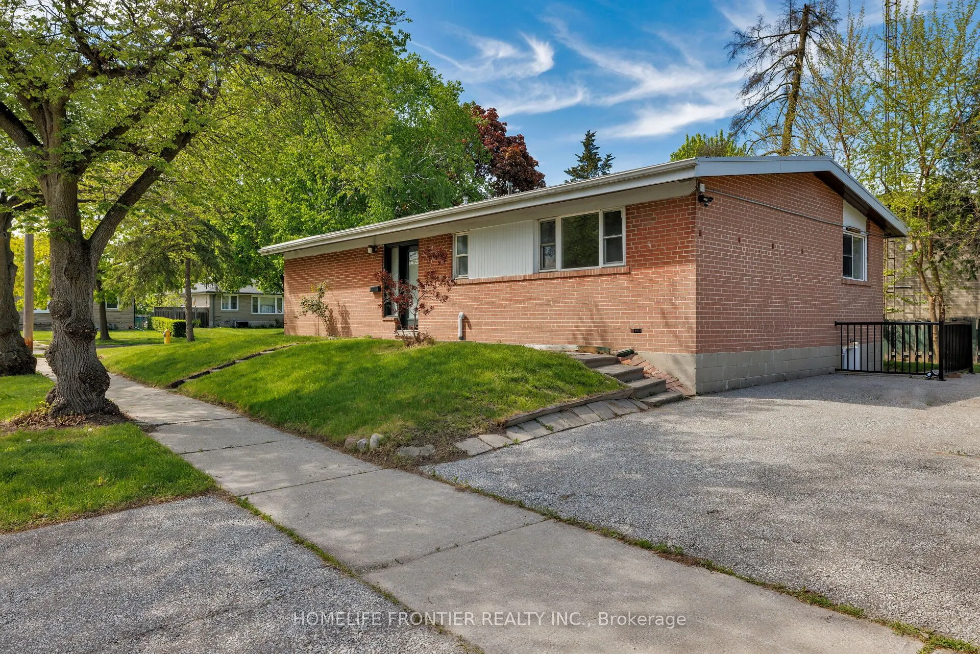 23 Alhart Drive, #Lower Level