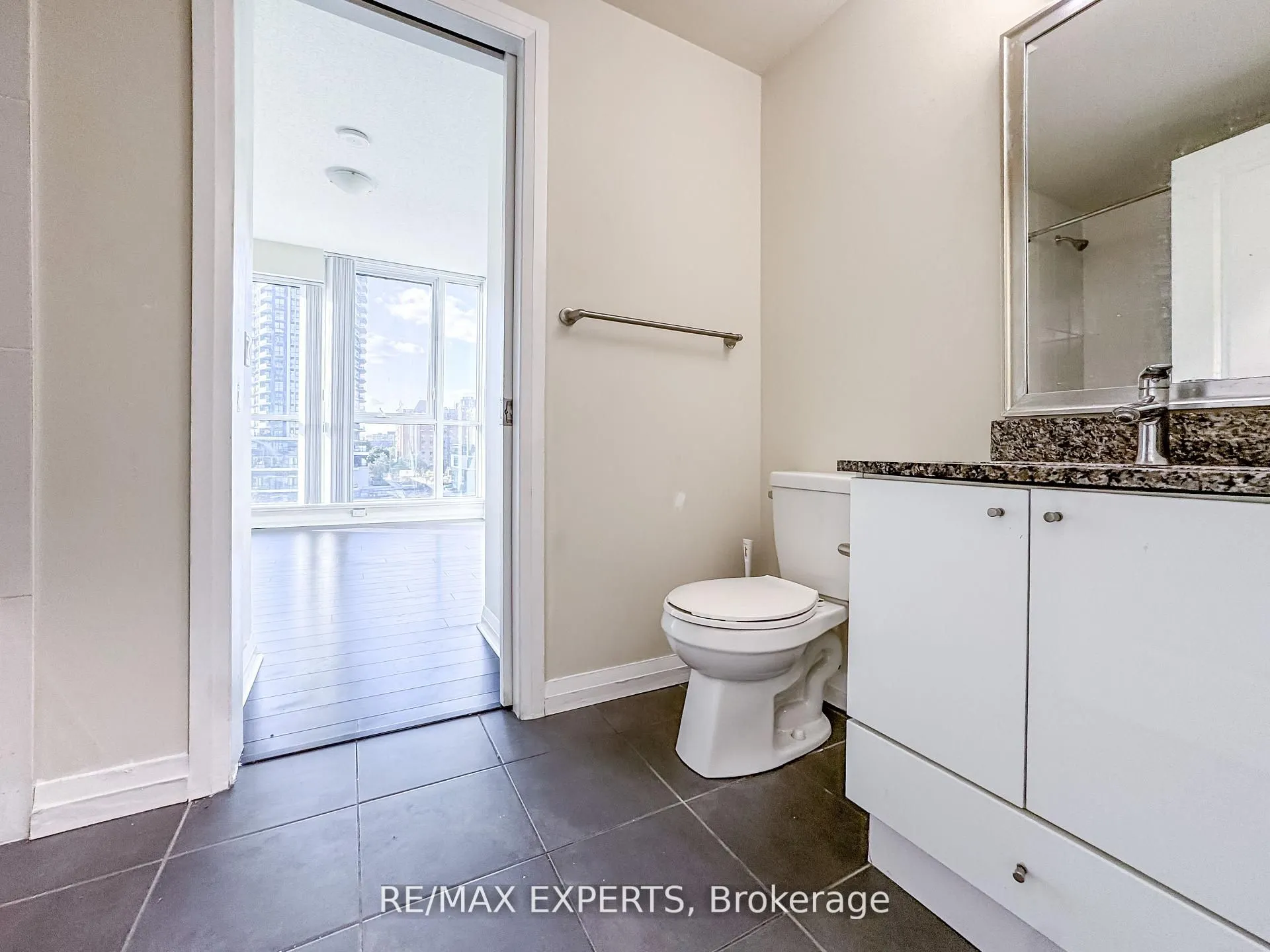 55 Eglinton Avenue W, #504