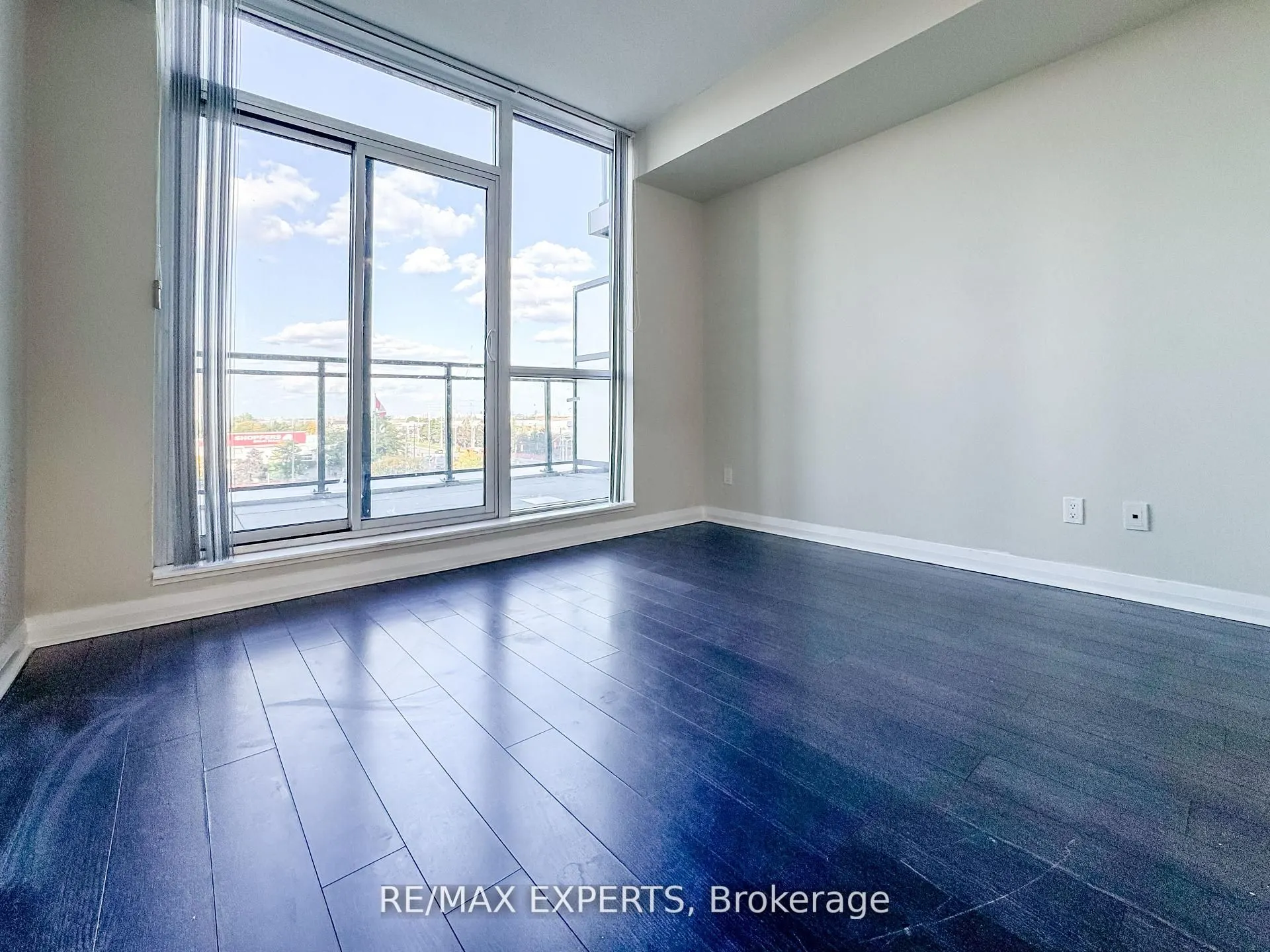 55 Eglinton Avenue W, #504