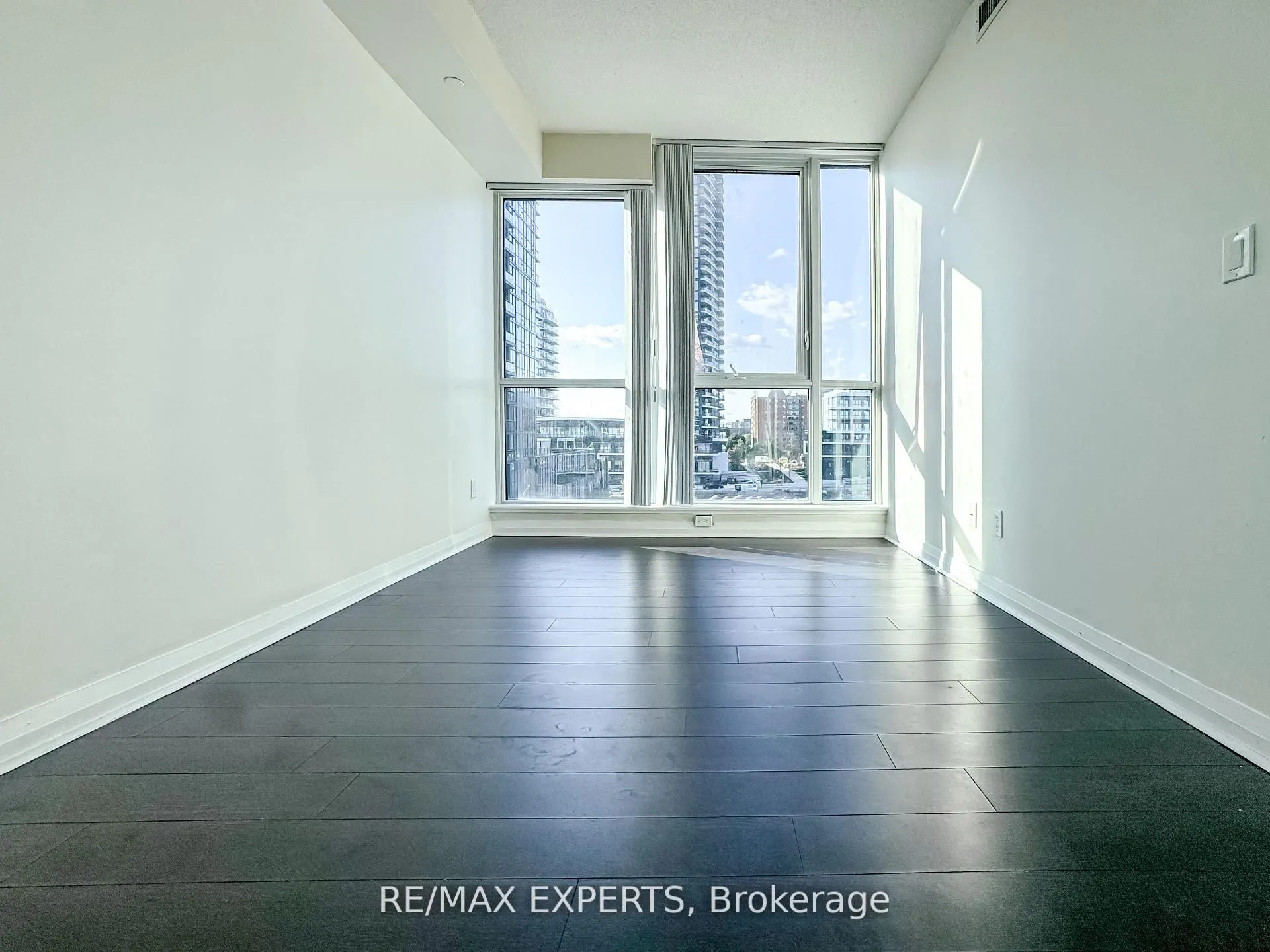 55 Eglinton Avenue W, #504
