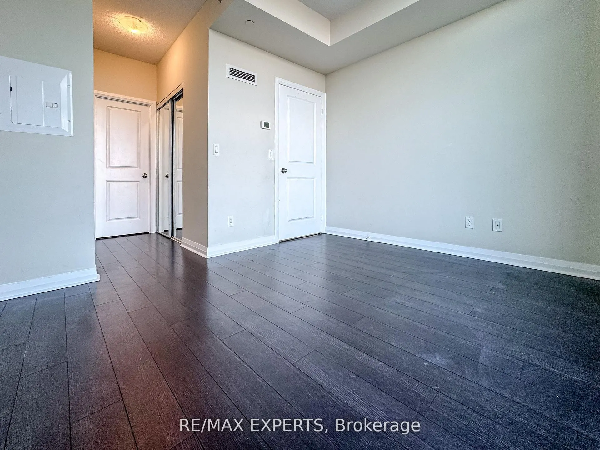 55 Eglinton Avenue W, #504