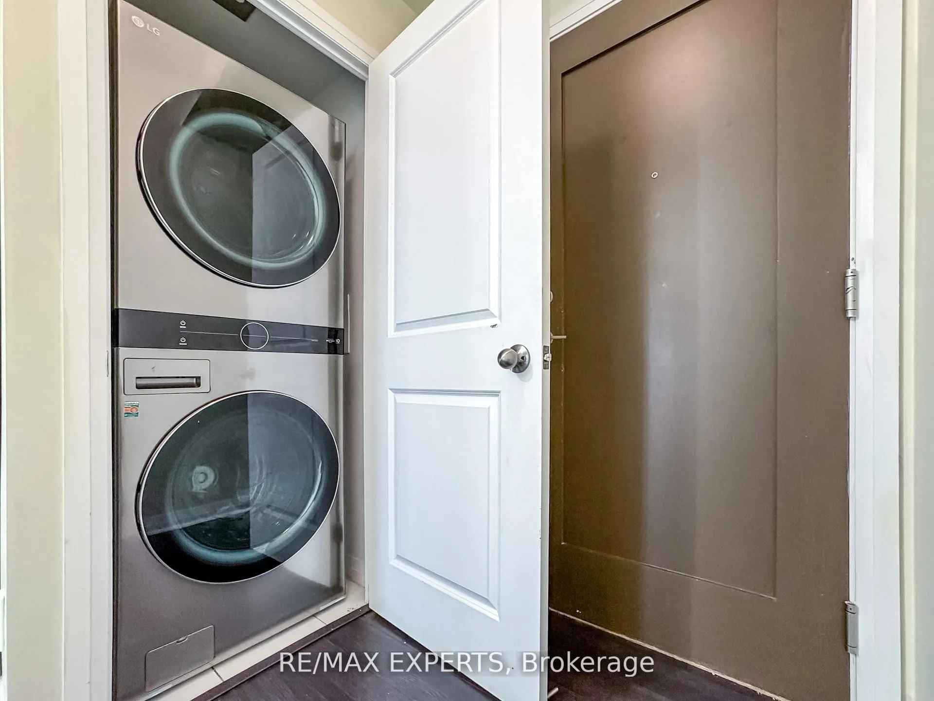 55 Eglinton Avenue W, #504