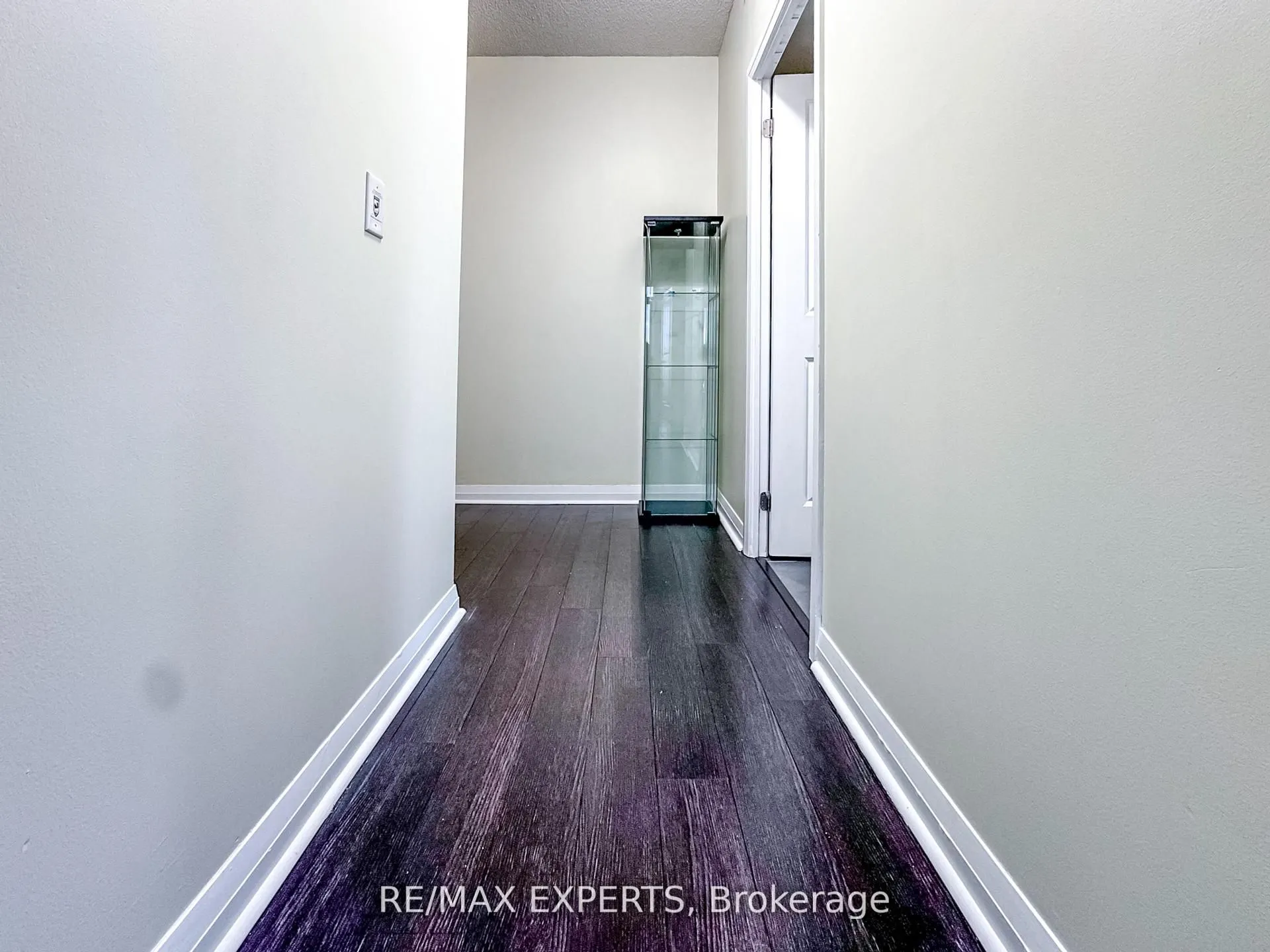 55 Eglinton Avenue W, #504