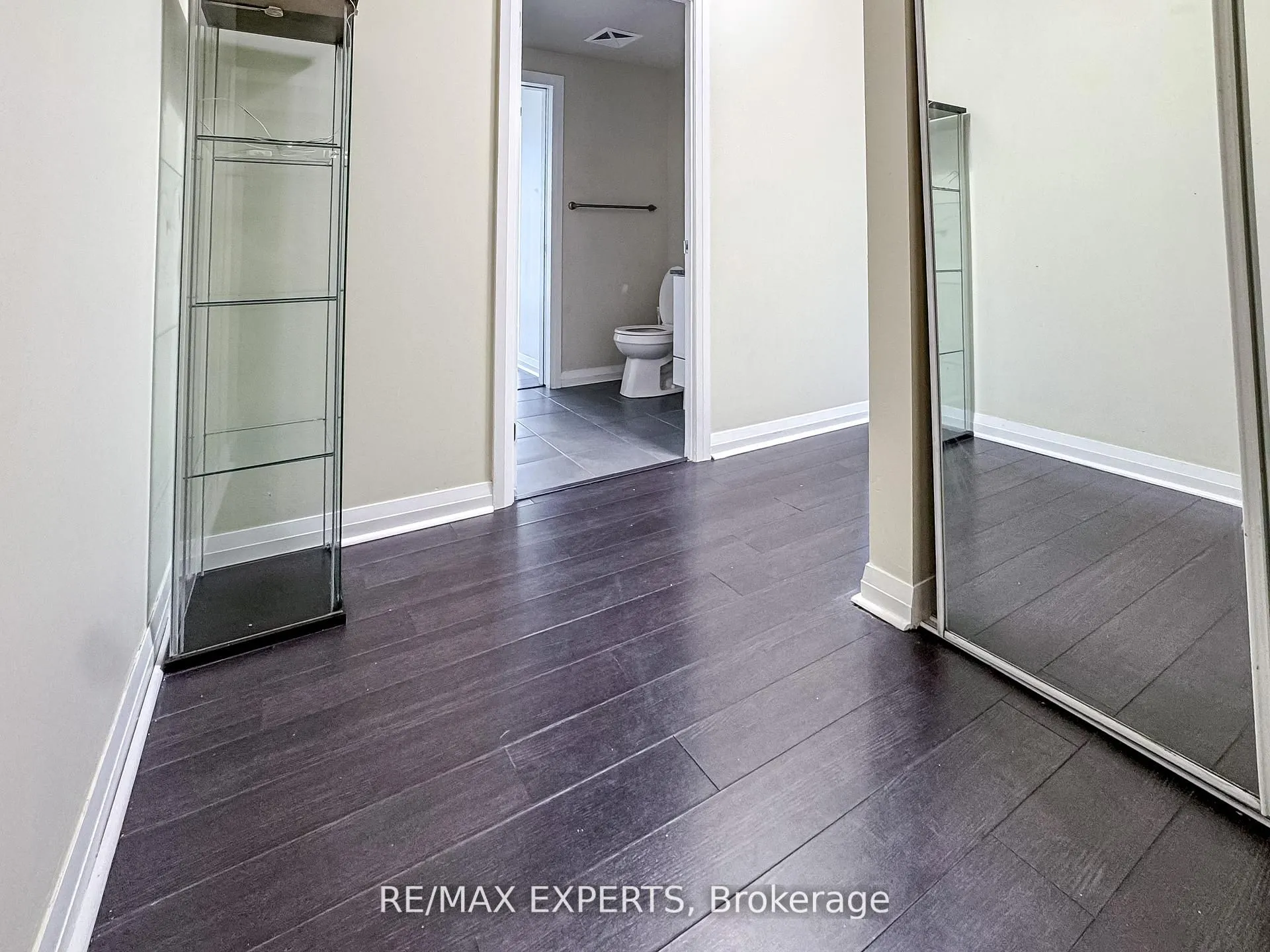 55 Eglinton Avenue W, #504