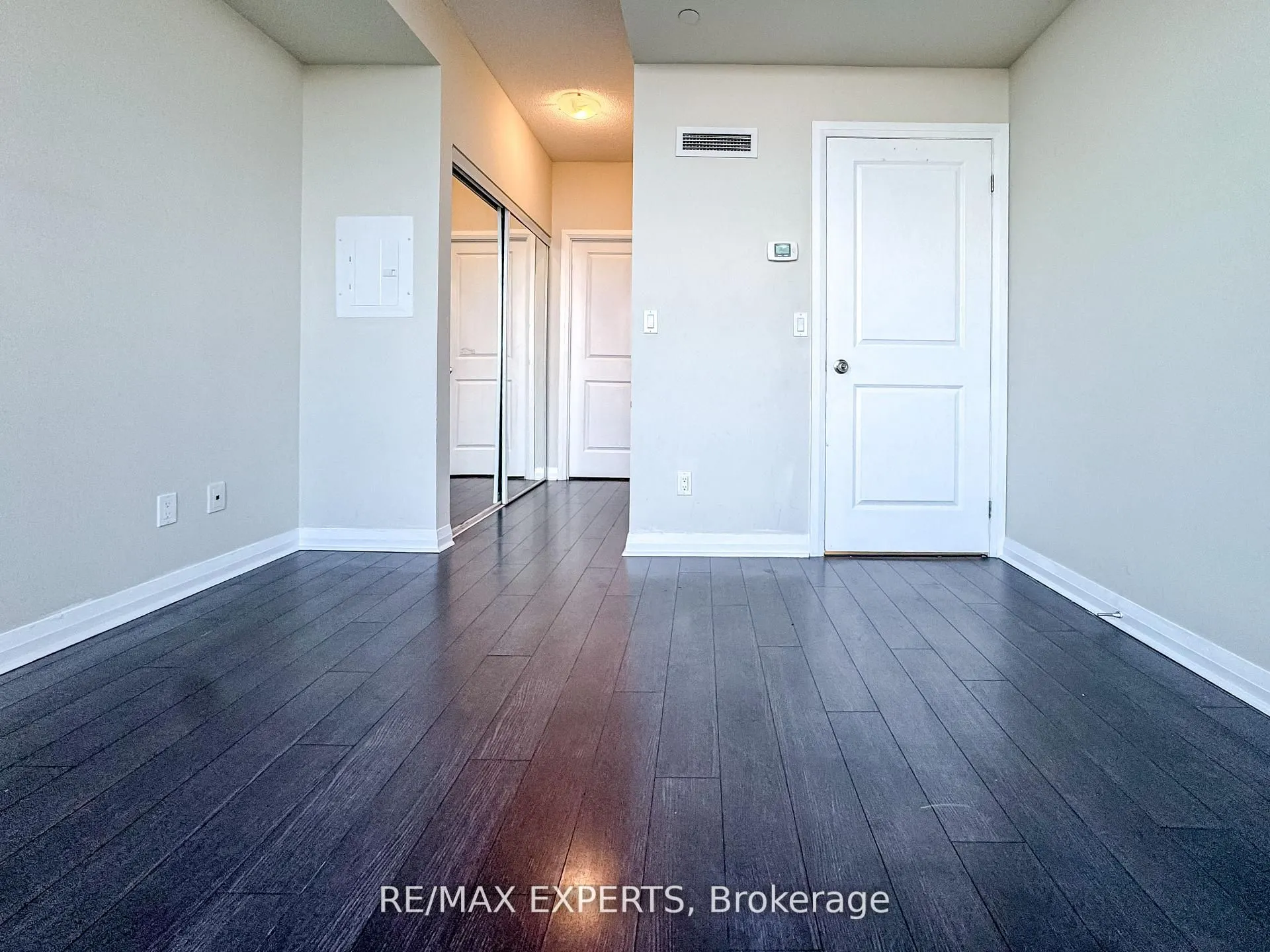 55 Eglinton Avenue W, #504