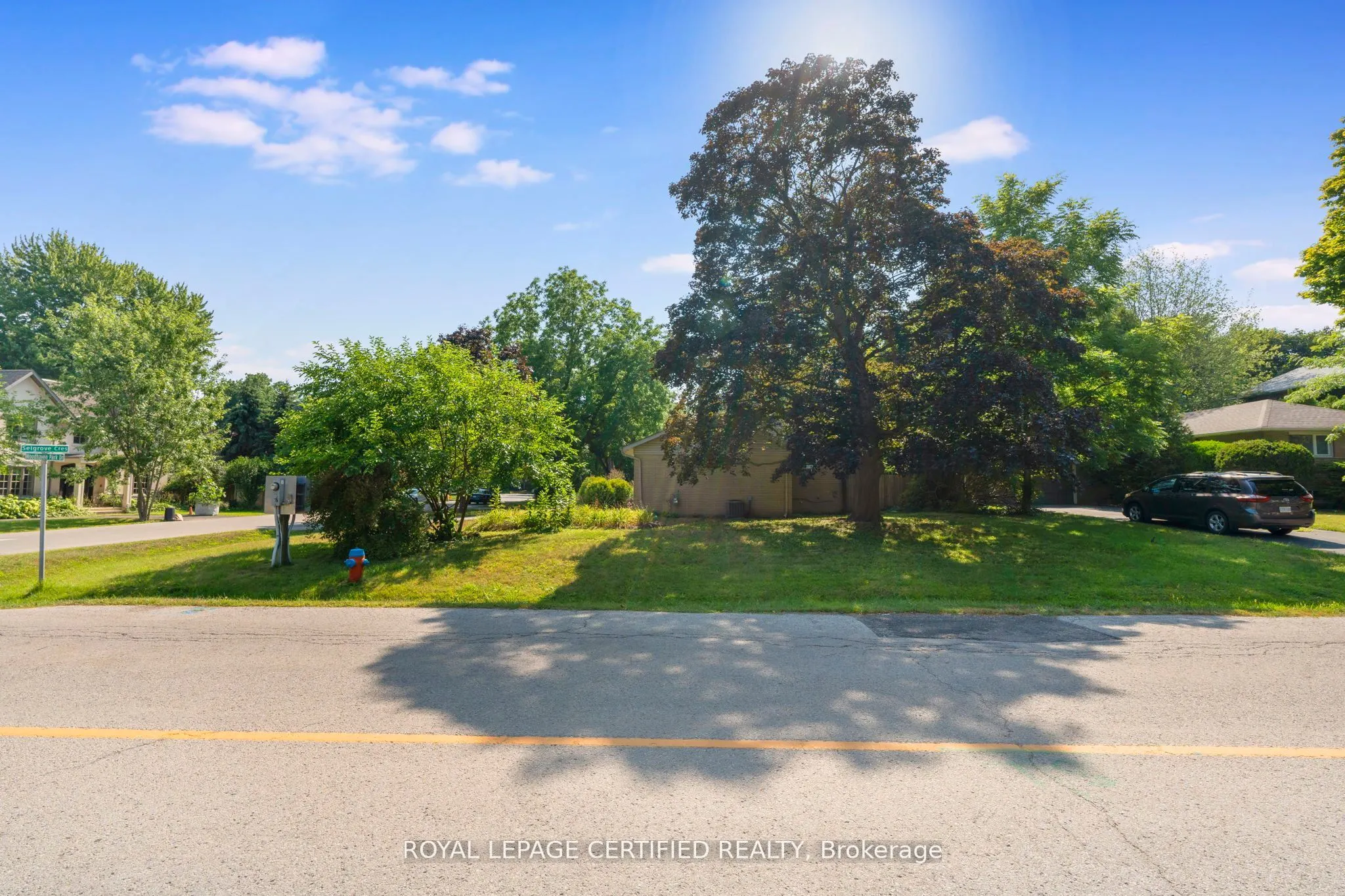 122 Selgrove Crescent