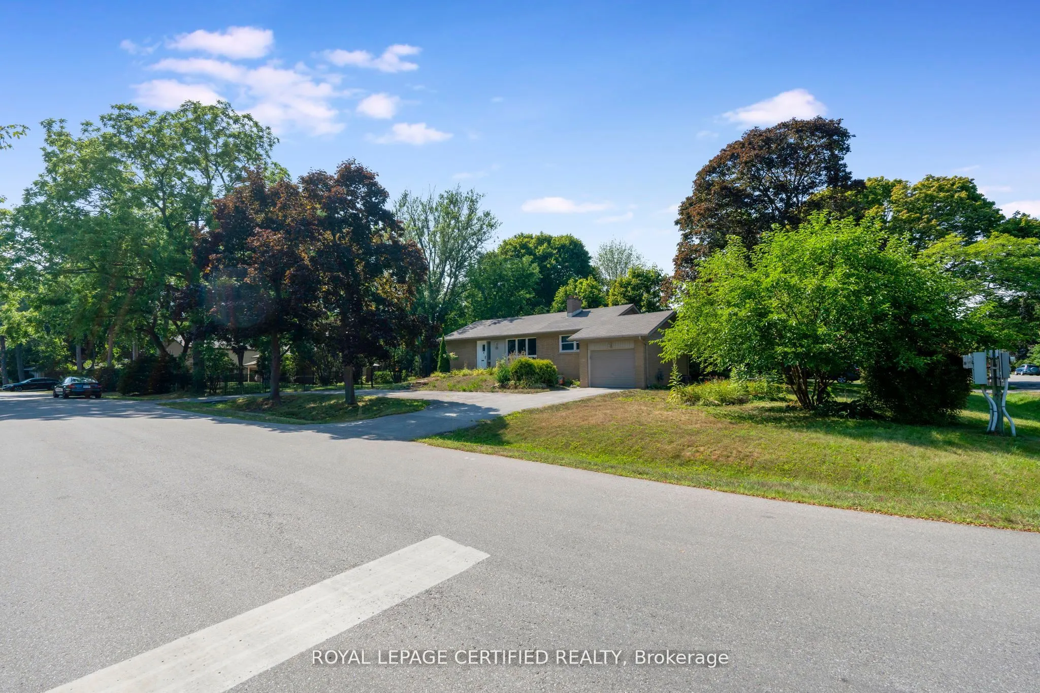 122 Selgrove Crescent