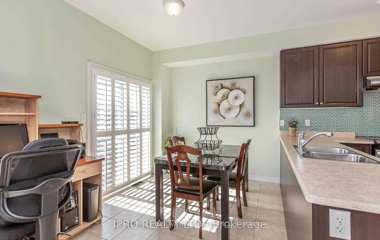 126 Footbridge Crescent