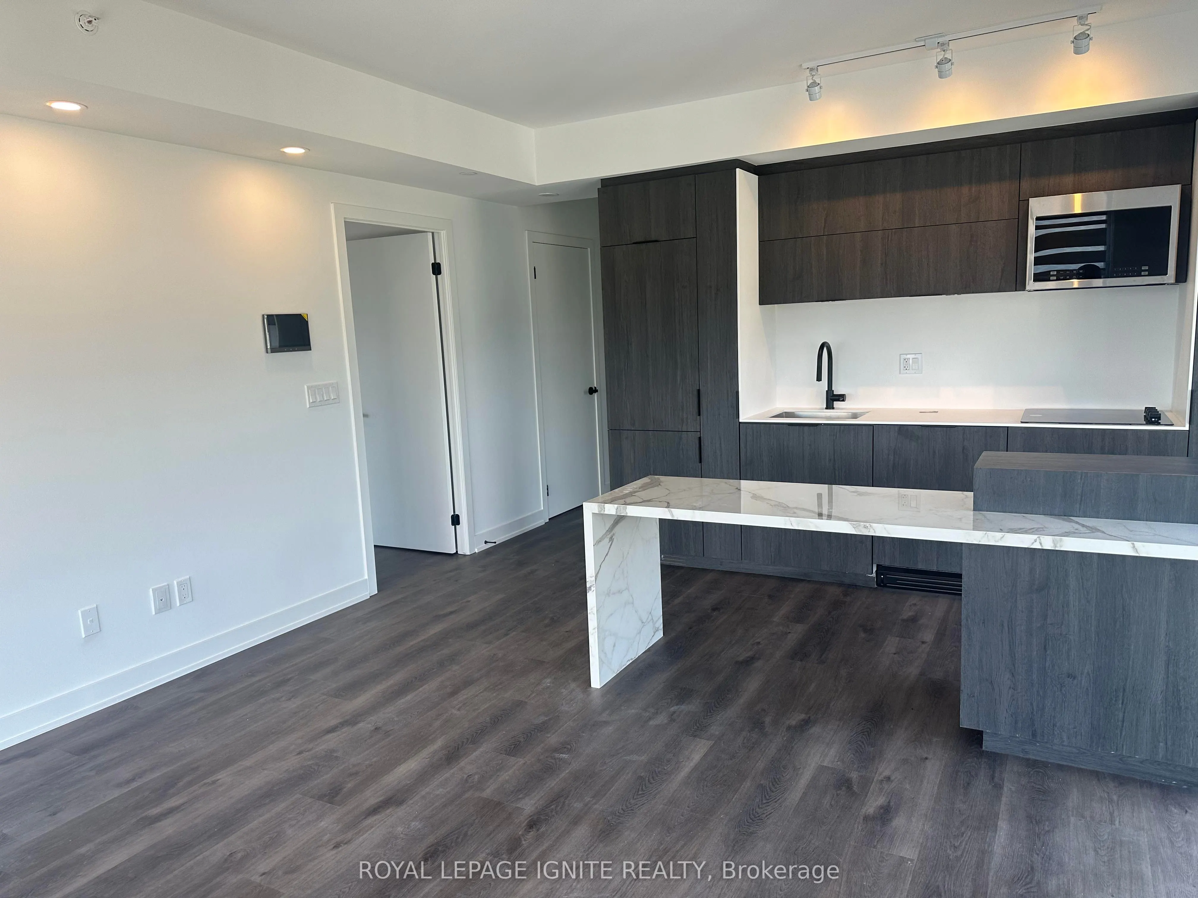 370 Martha Street, #1702