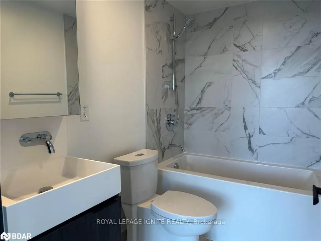 370 Martha Street, #1702
