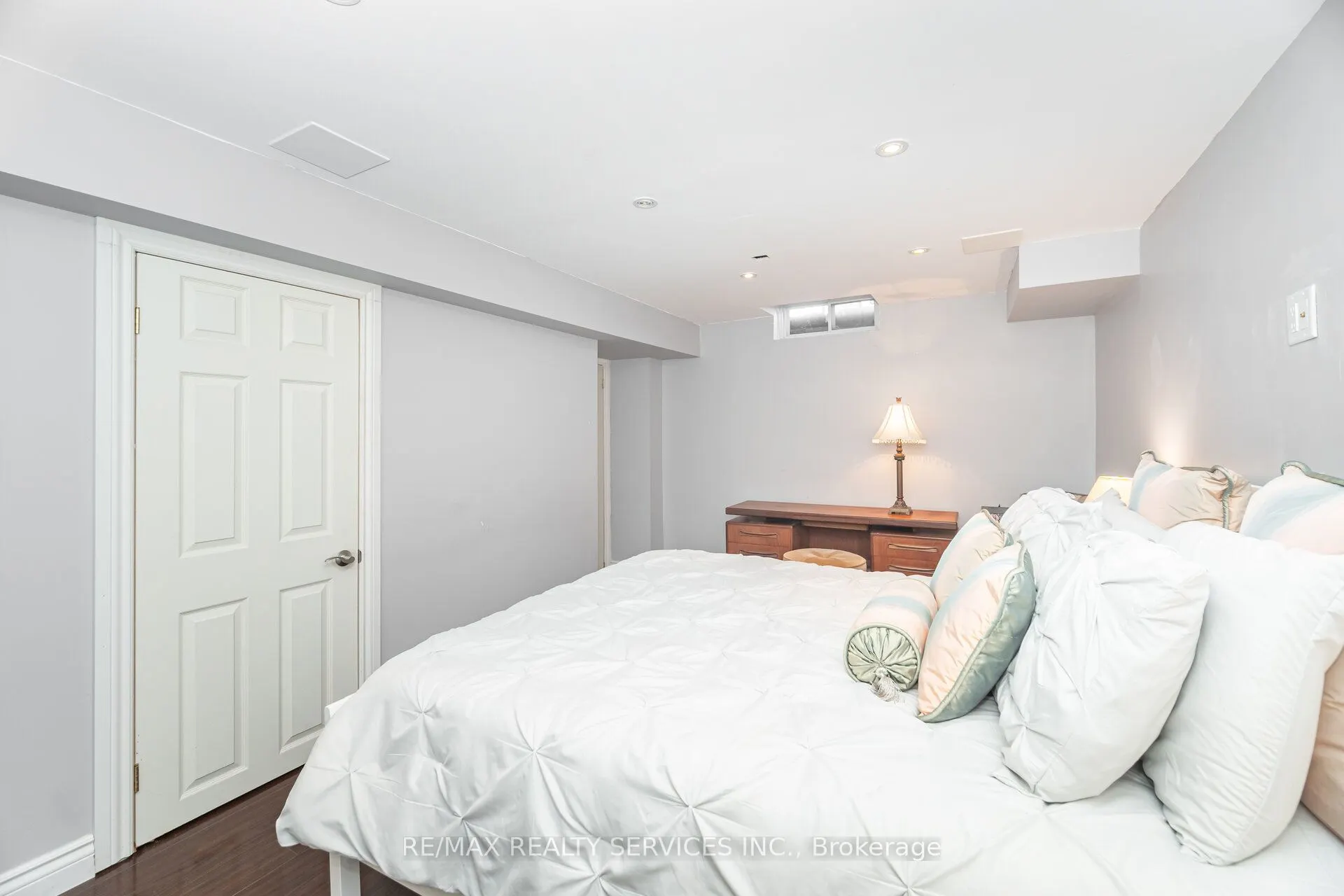 30 Starling Court