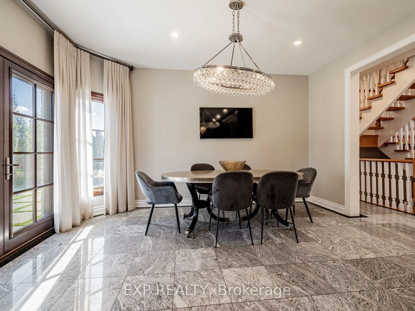 13 Bourdon Avenue