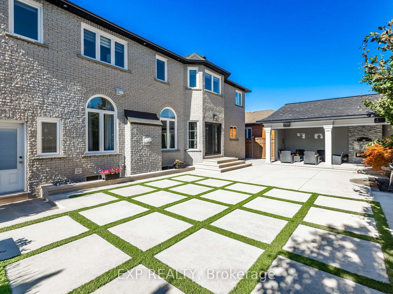 13 Bourdon Avenue