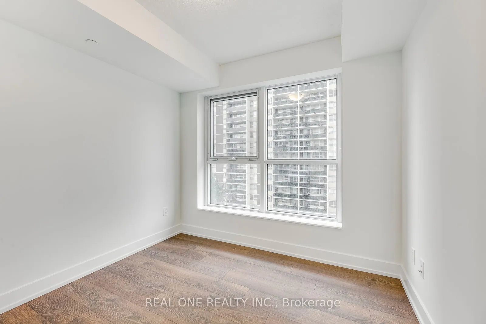 9 Mabelle Avenue, #616
