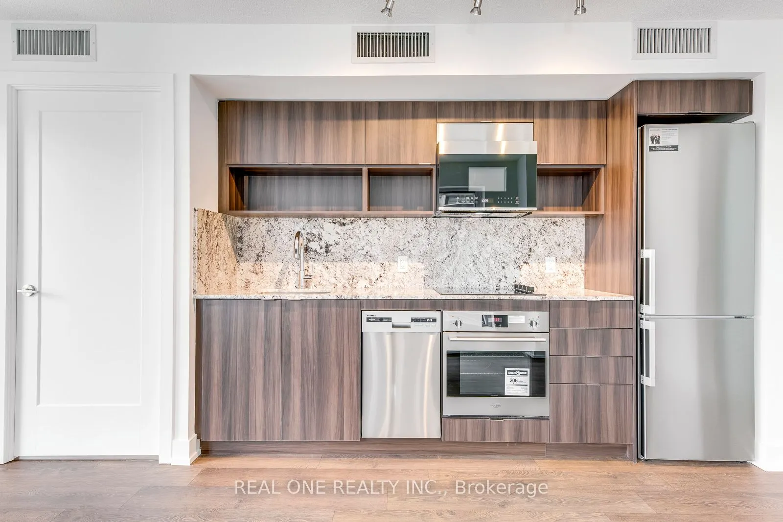 9 Mabelle Avenue, #616