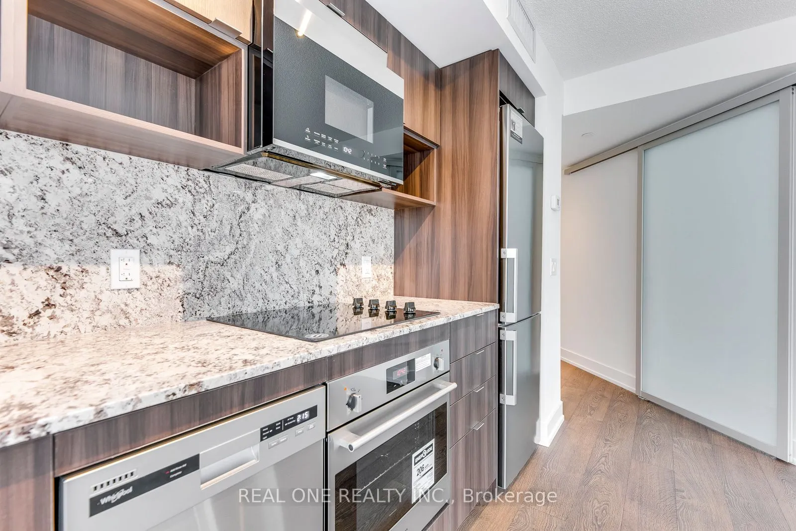 9 Mabelle Avenue, #616