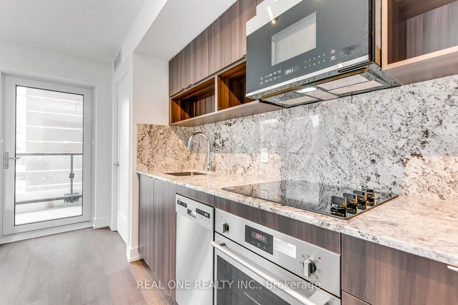 9 Mabelle Avenue, #616