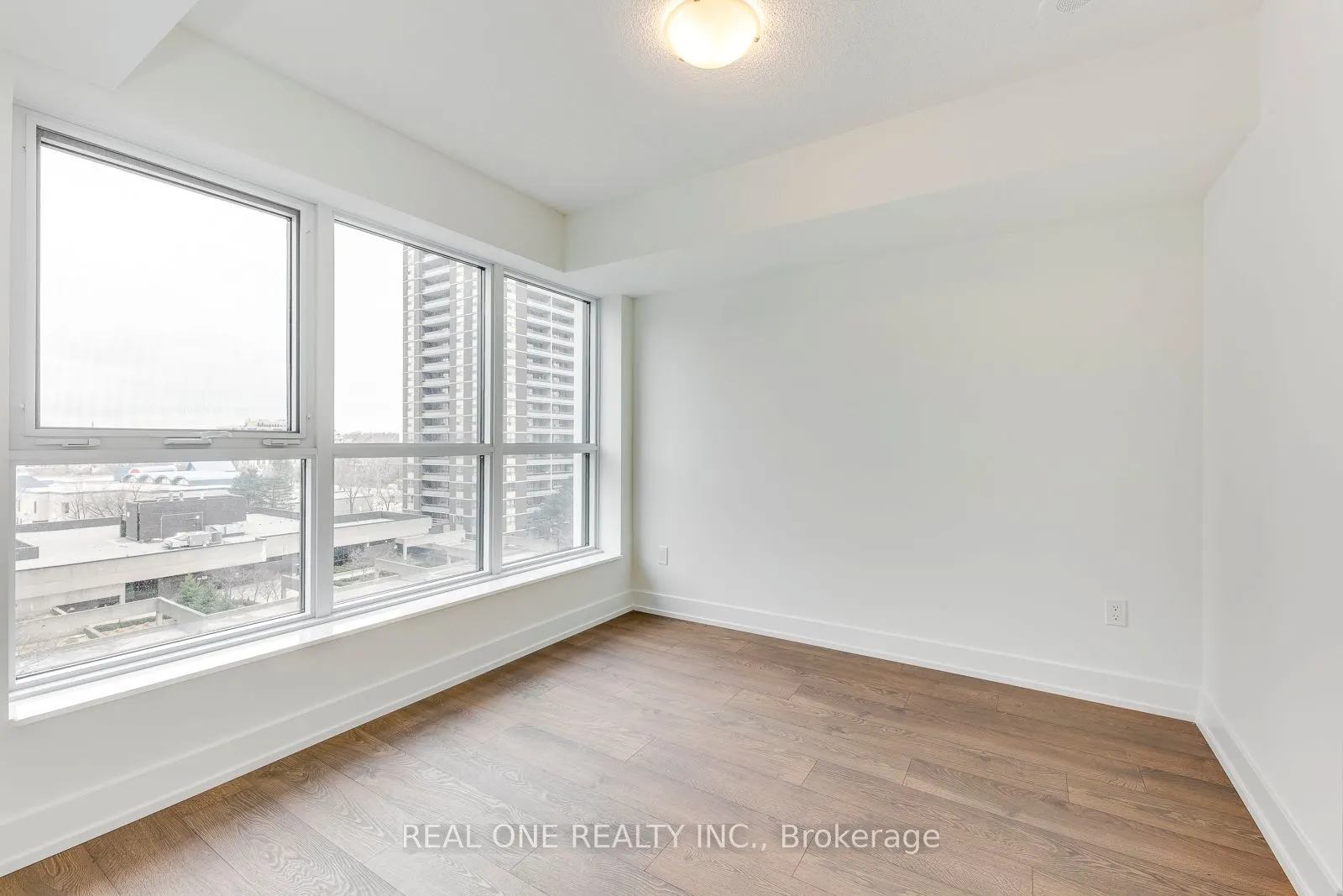 9 Mabelle Avenue, #616