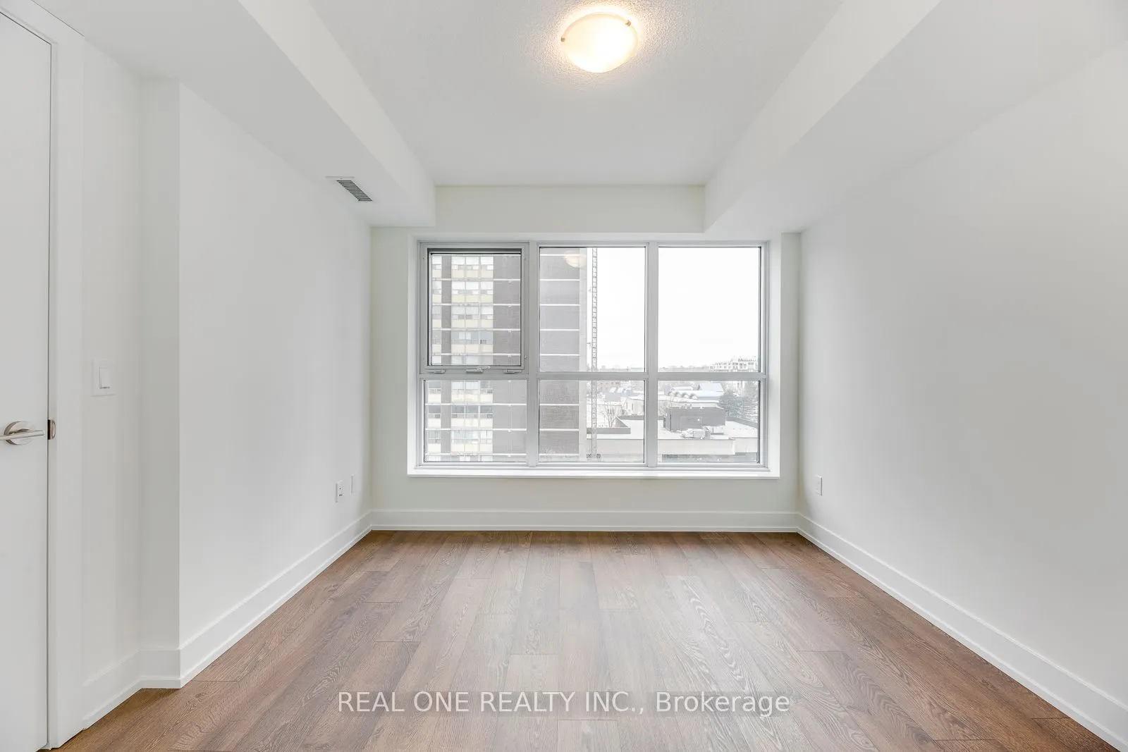 9 Mabelle Avenue, #616