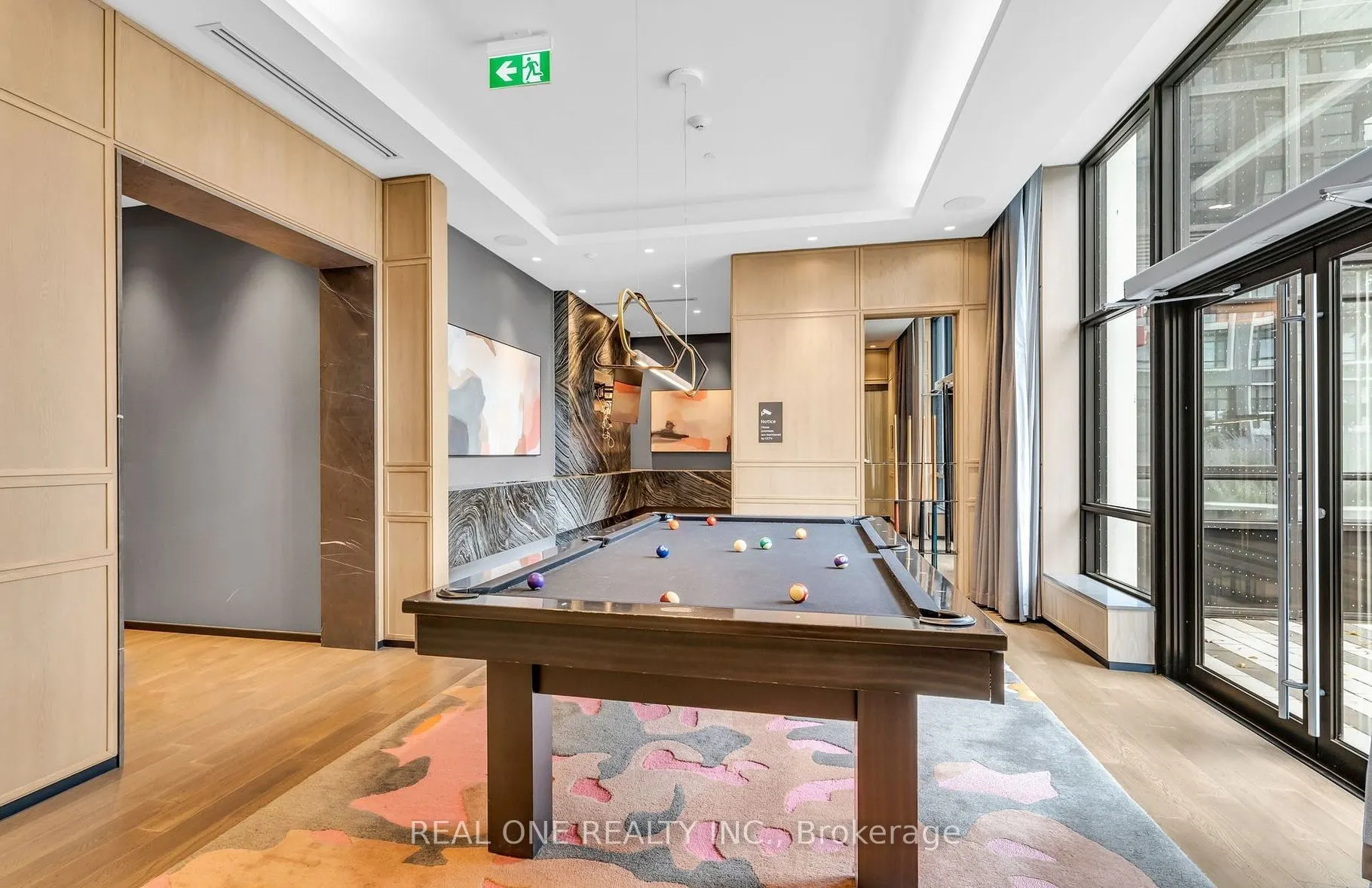 9 Mabelle Avenue, #616