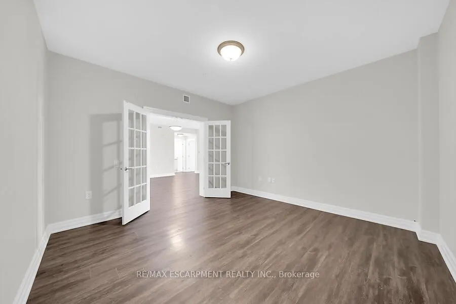 3290 New Street, #418