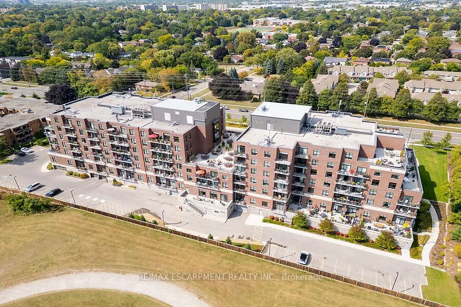 3290 New Street, #418