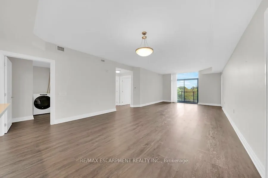 3290 New Street, #418