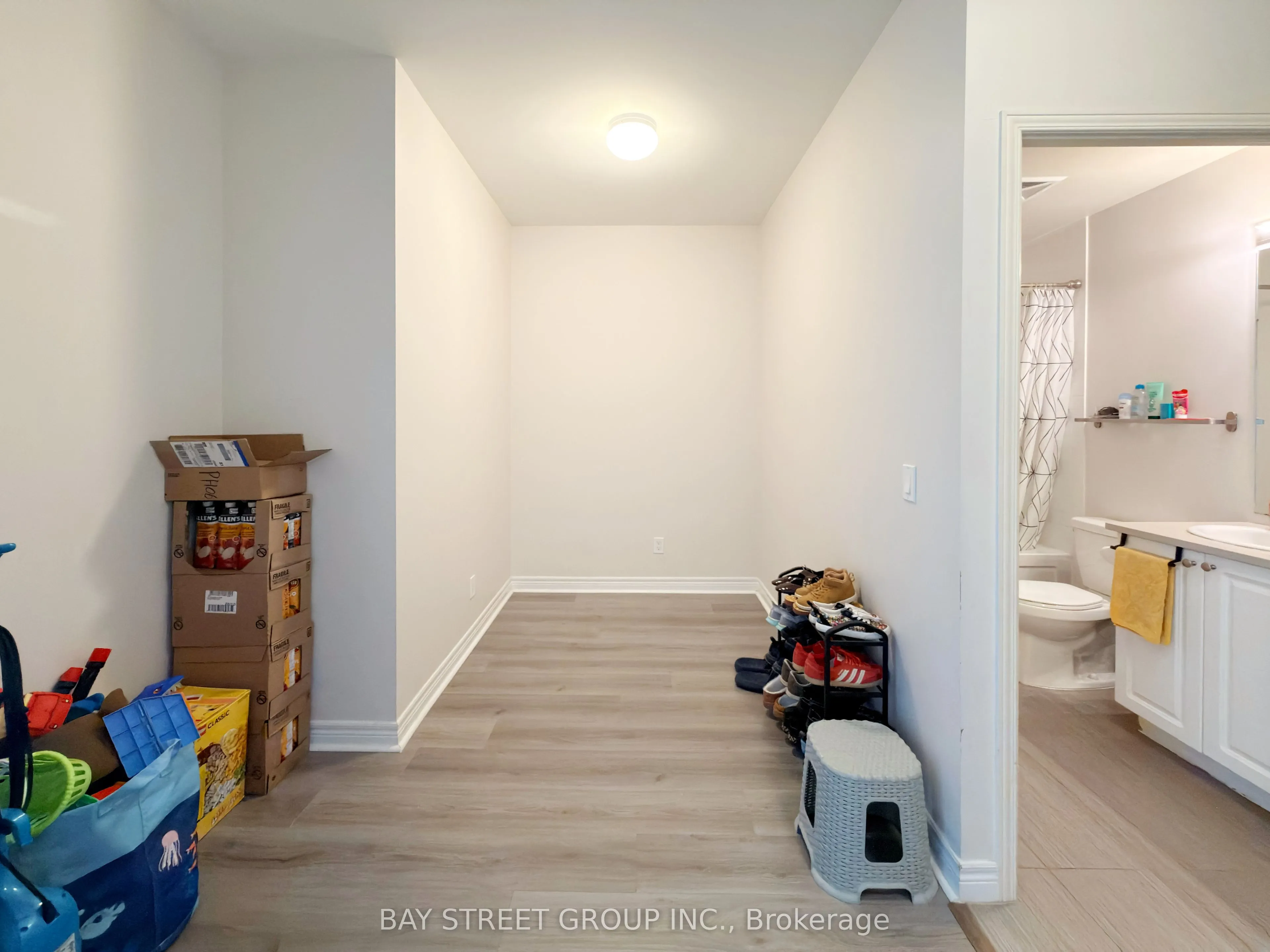 339 Rathburn Road W, #PH06