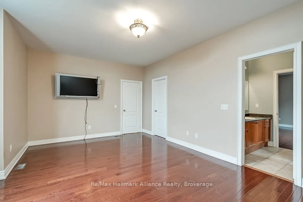 1527 Arrowhead Road