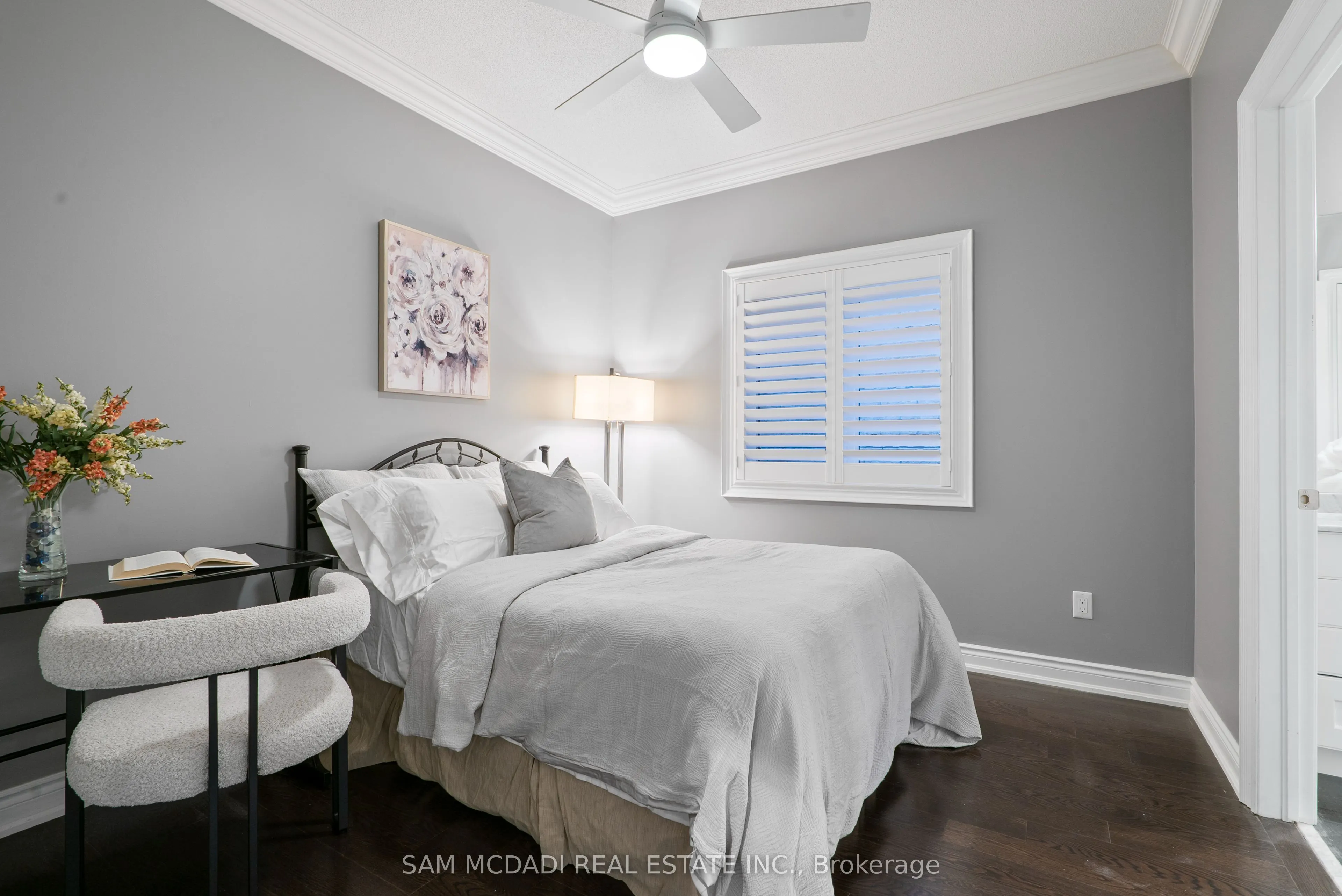 2469 Chateau Common
