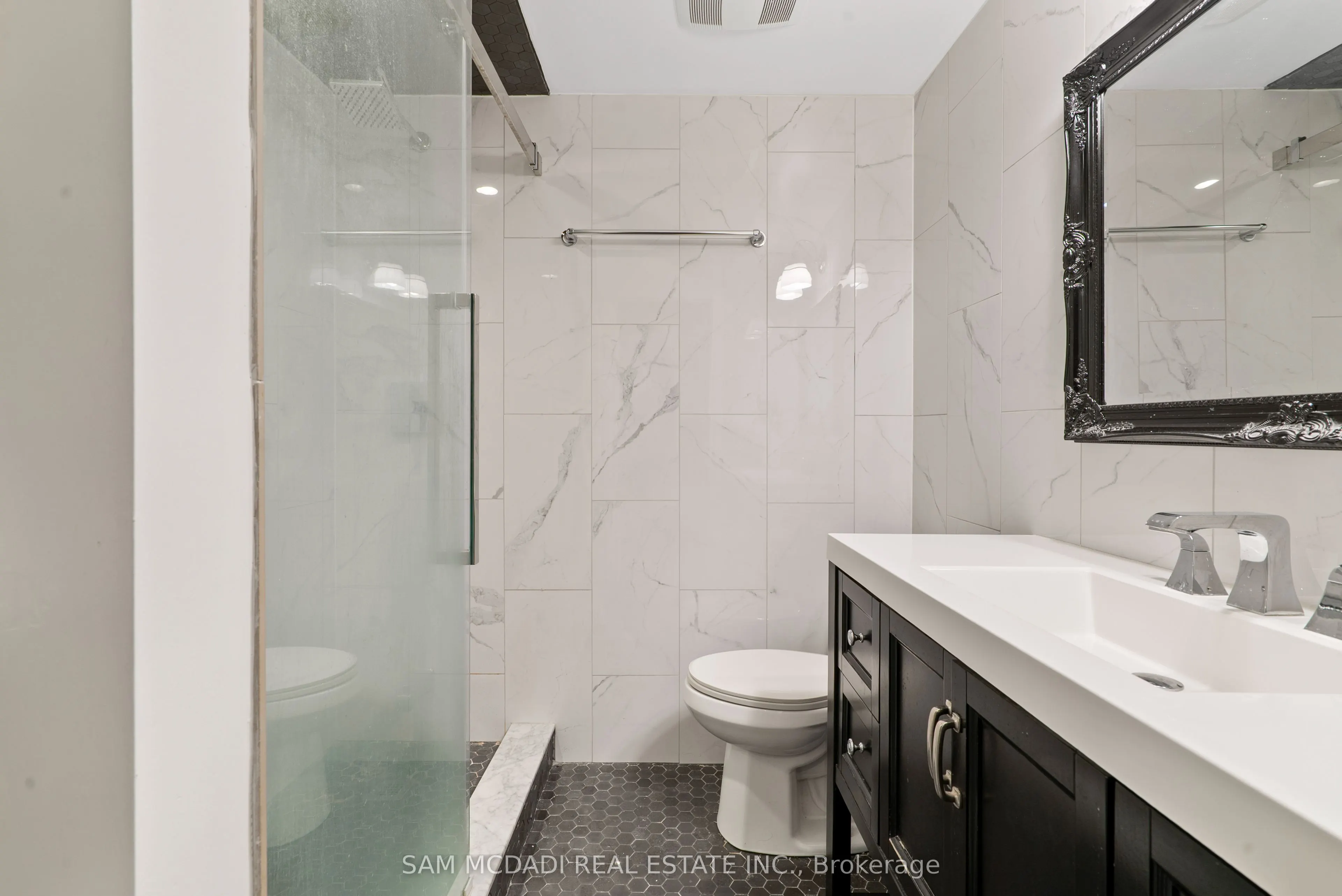 2469 Chateau Common