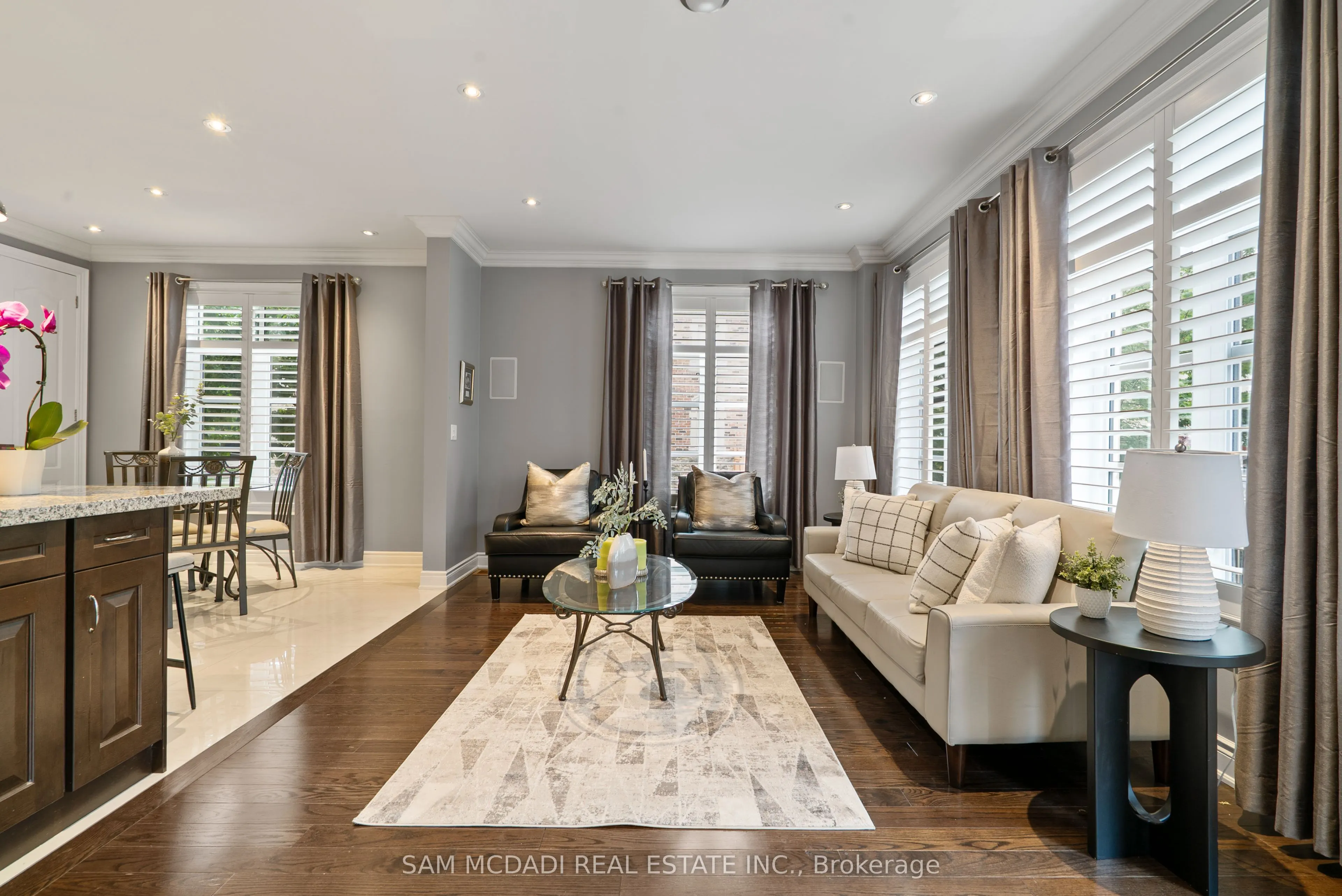 2469 Chateau Common
