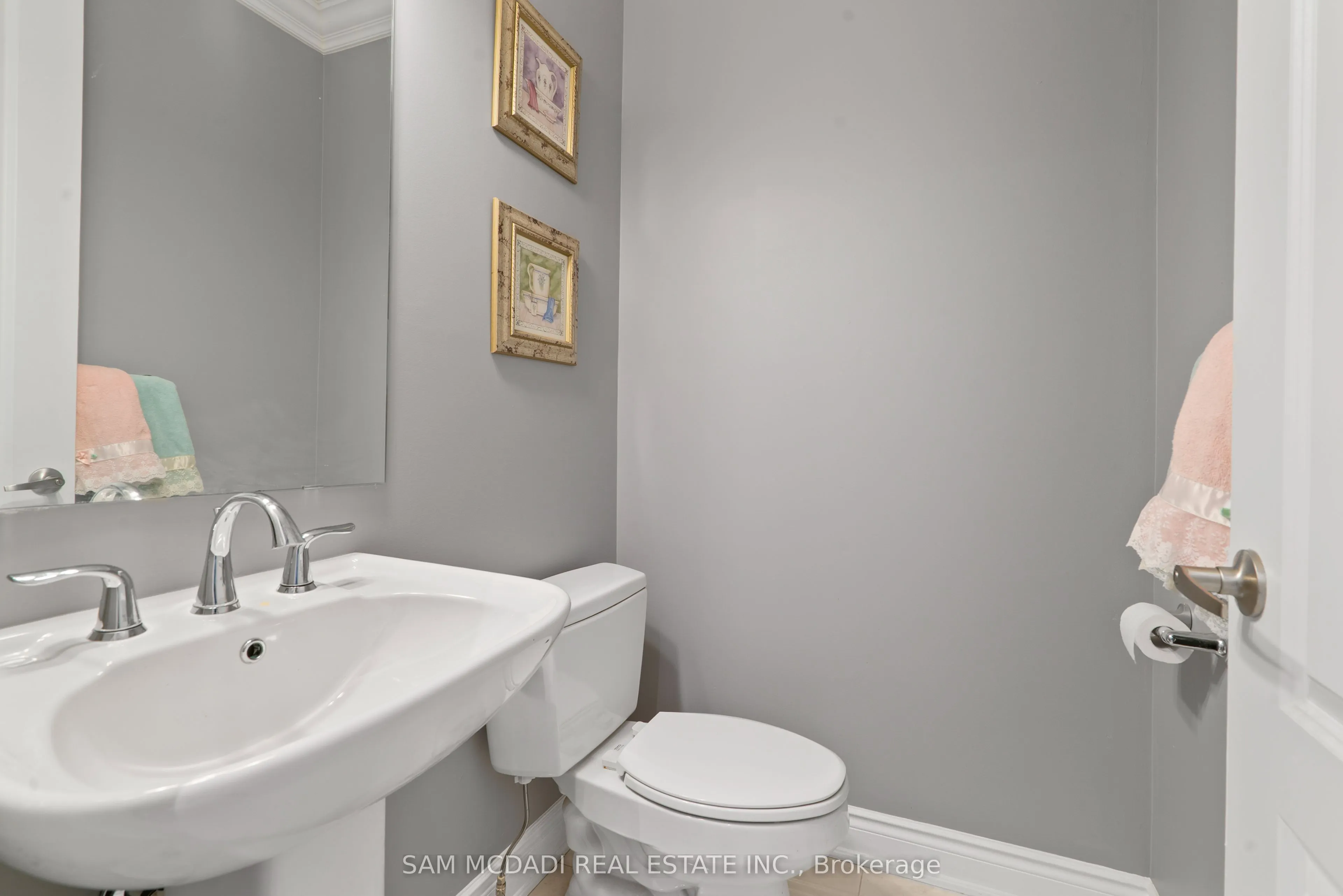 2469 Chateau Common