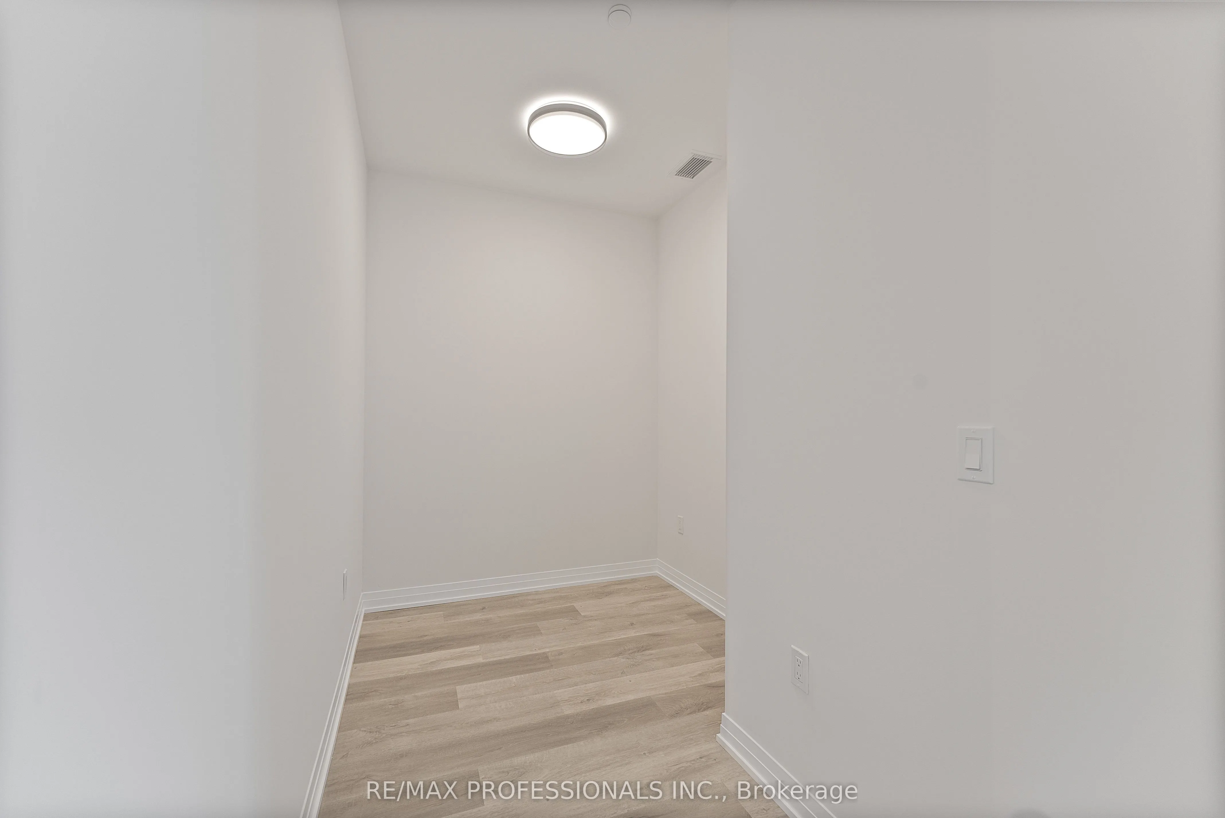 15 Watergarden Drive, #410