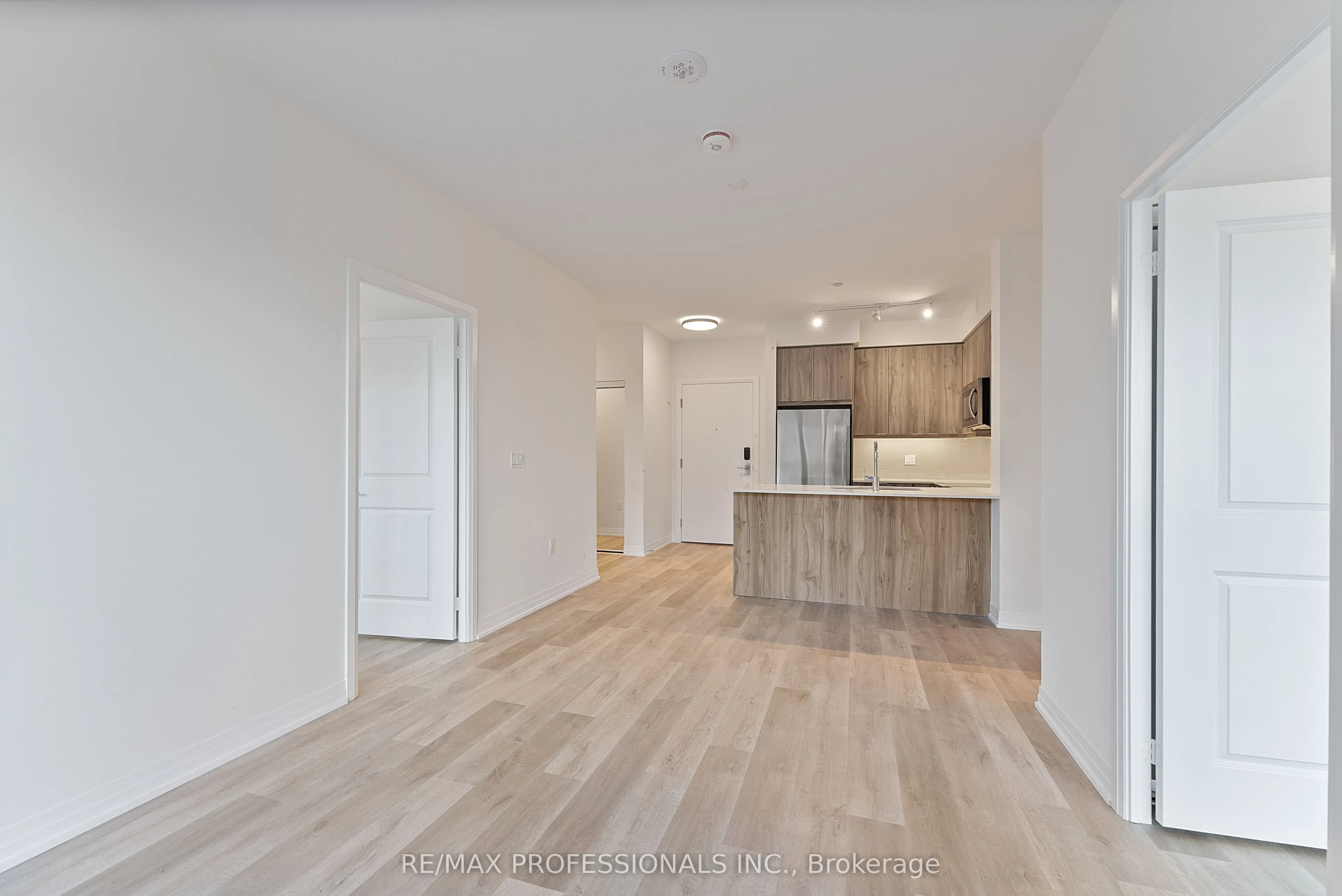 15 Watergarden Drive, #410