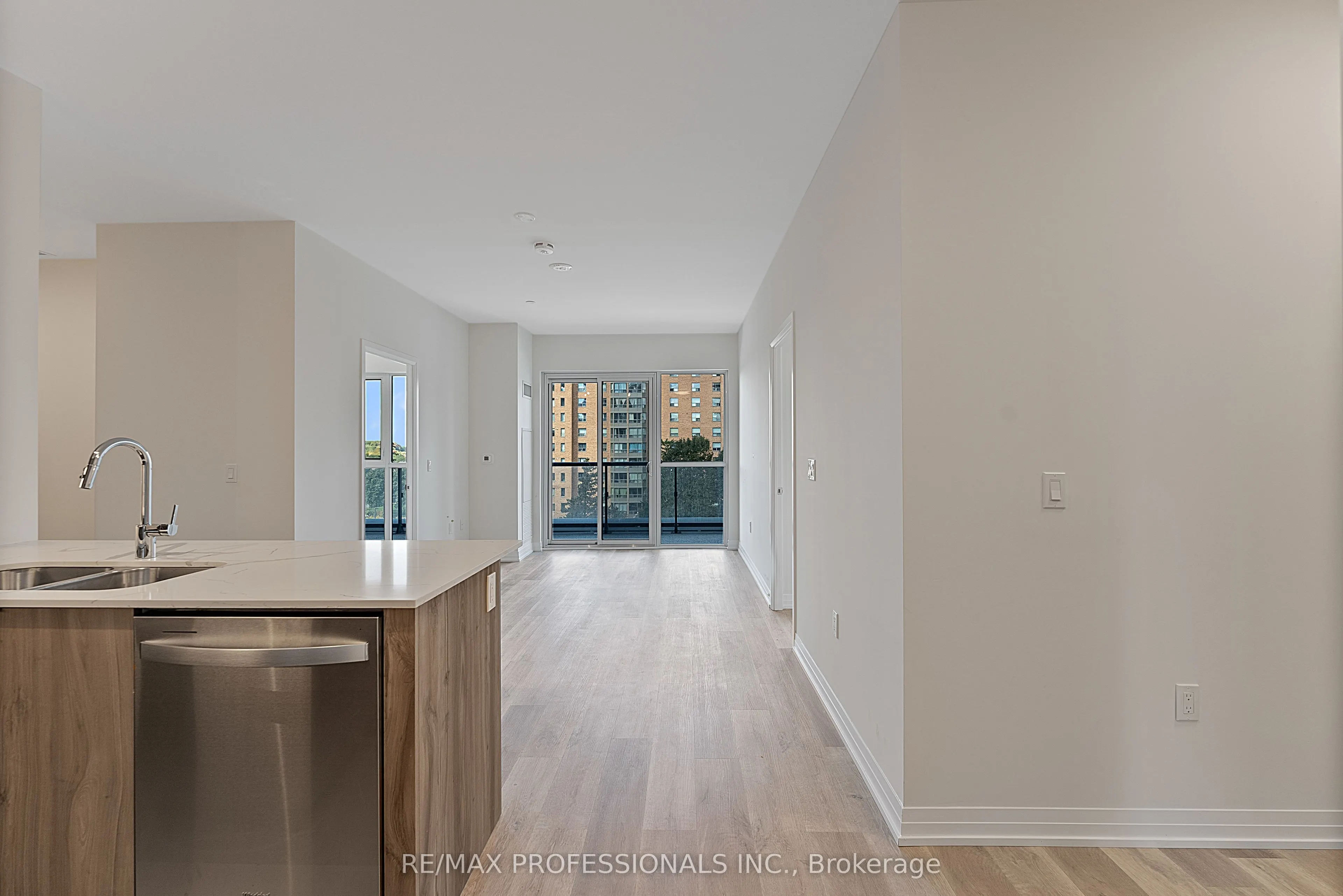 15 Watergarden Drive, #410