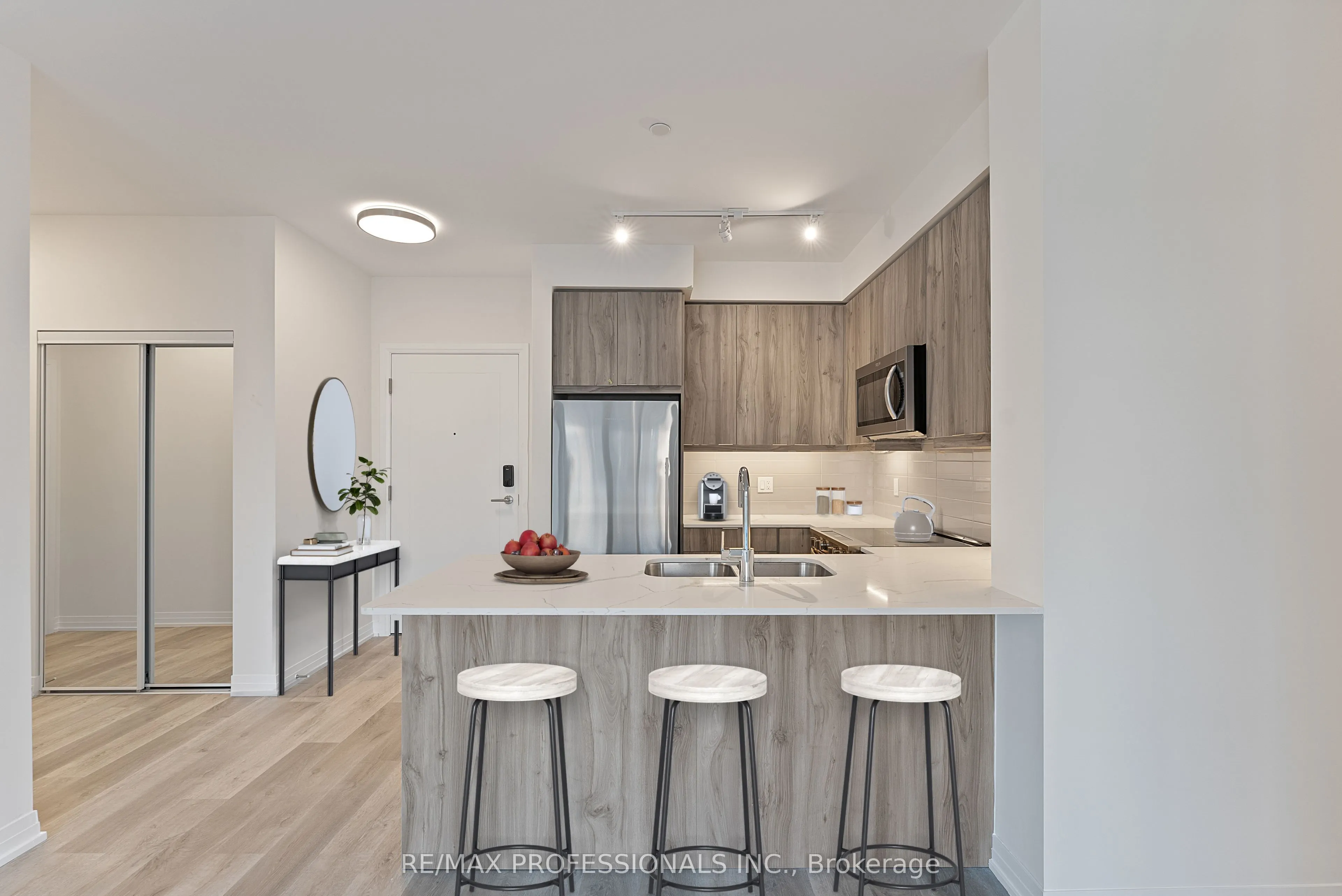 15 Watergarden Drive, #410
