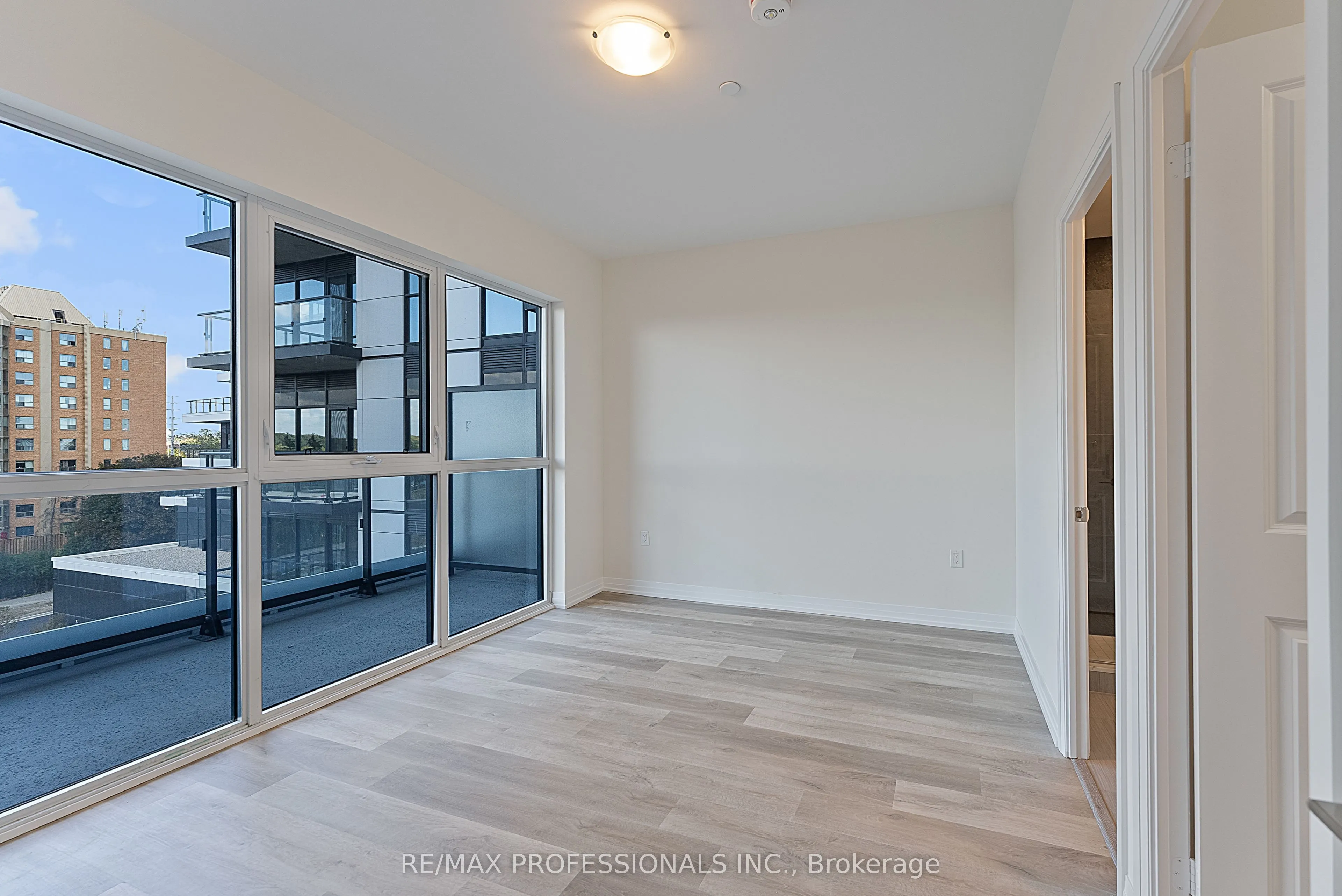 15 Watergarden Drive, #410