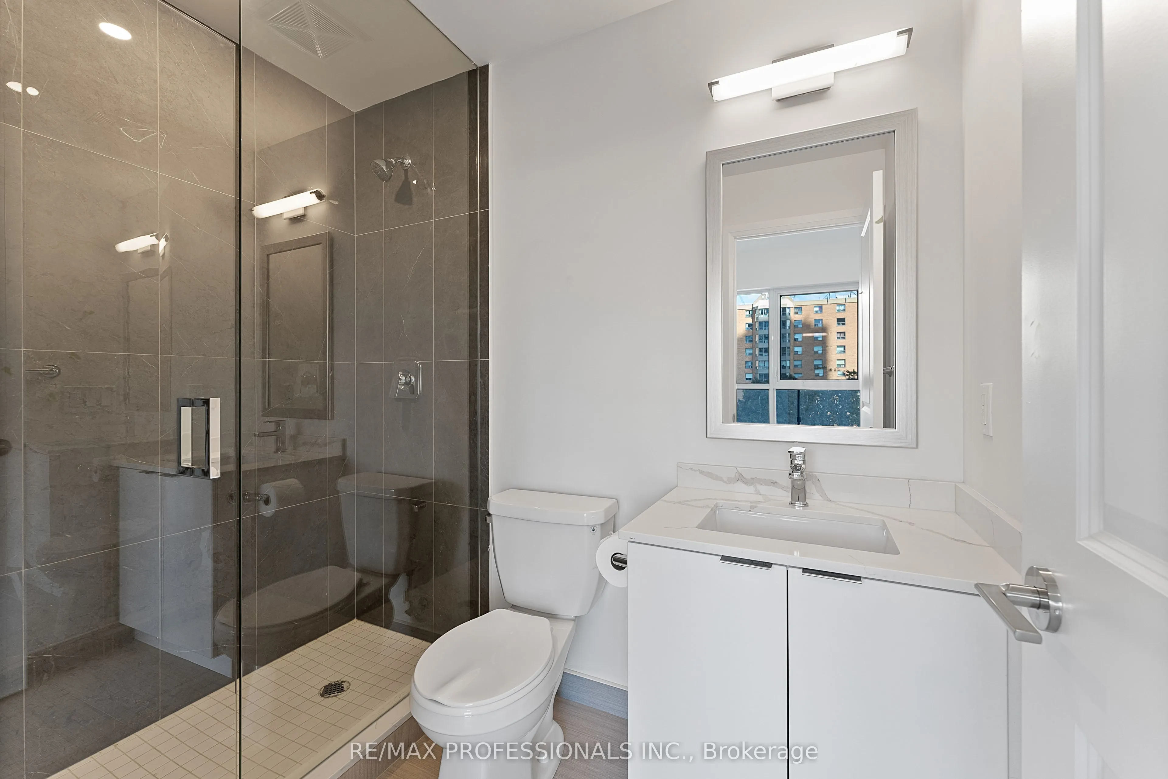 15 Watergarden Drive, #410