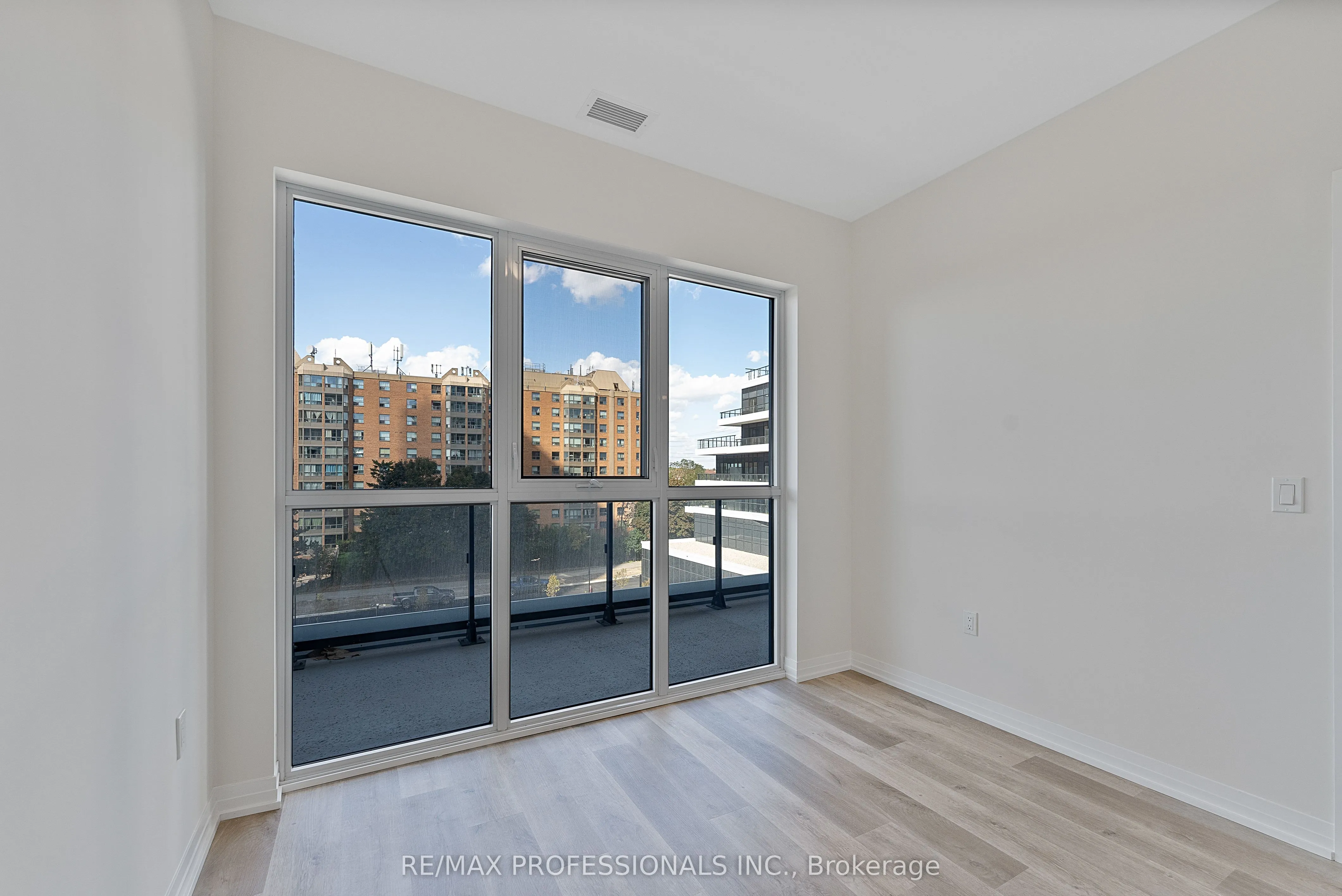 15 Watergarden Drive, #410