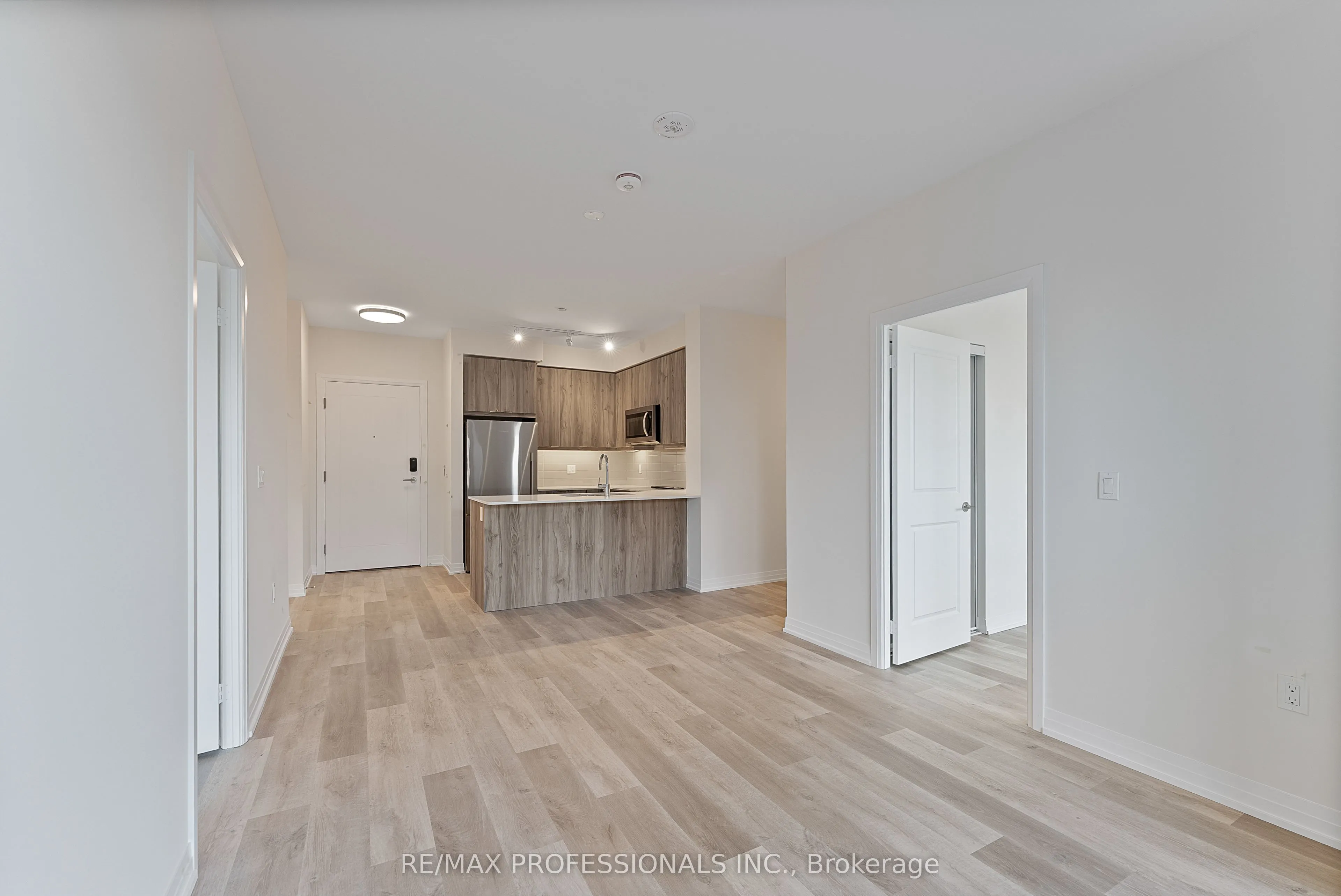 15 Watergarden Drive, #410