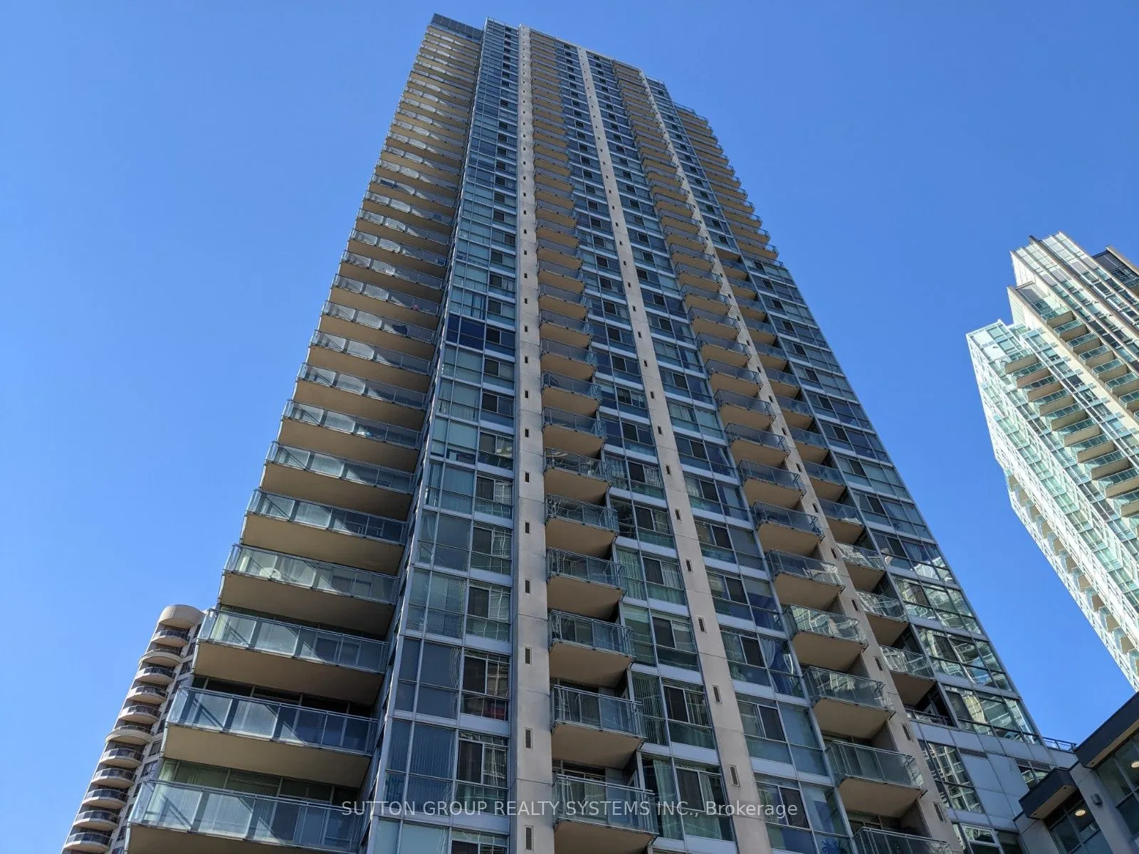 225 Webb Drive, #2003