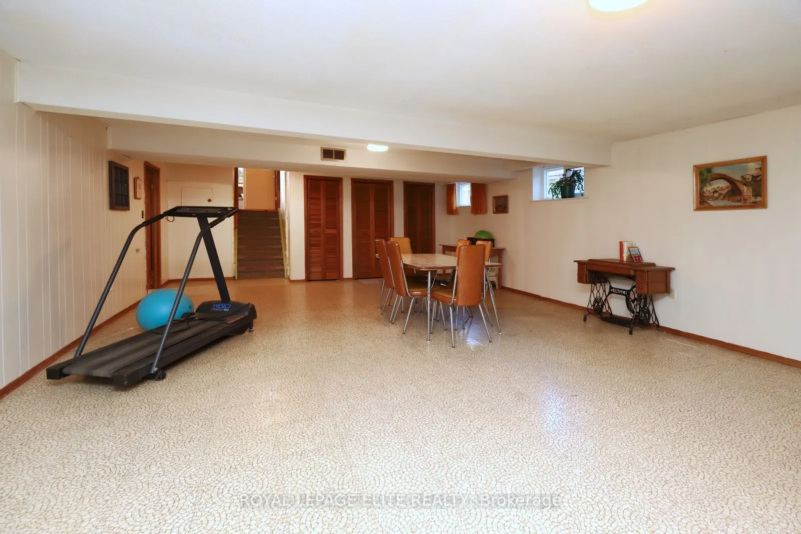 3440 Riverspray Crescent
