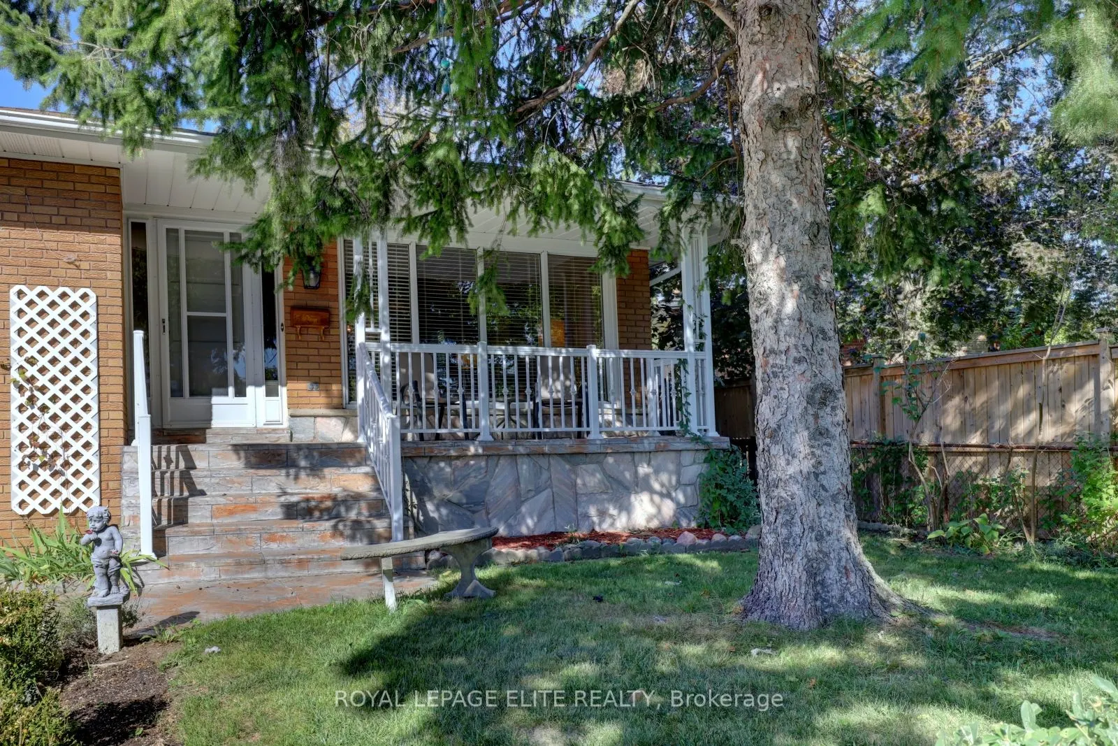 3440 Riverspray Crescent