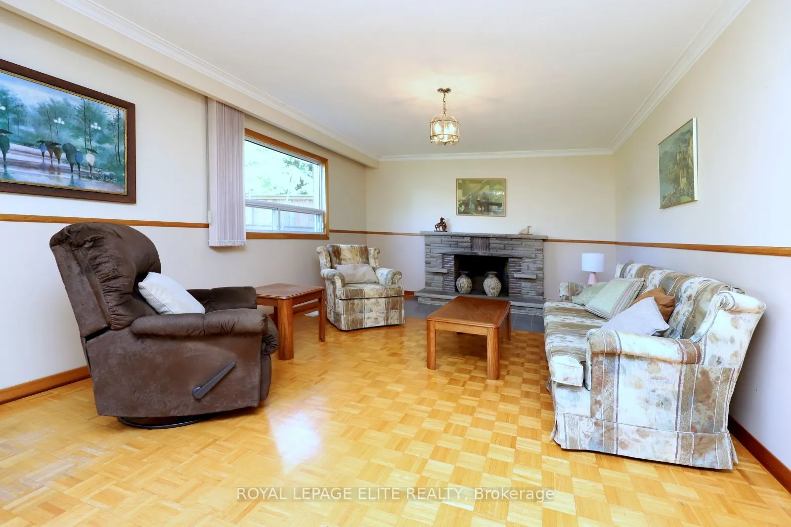 3440 Riverspray Crescent